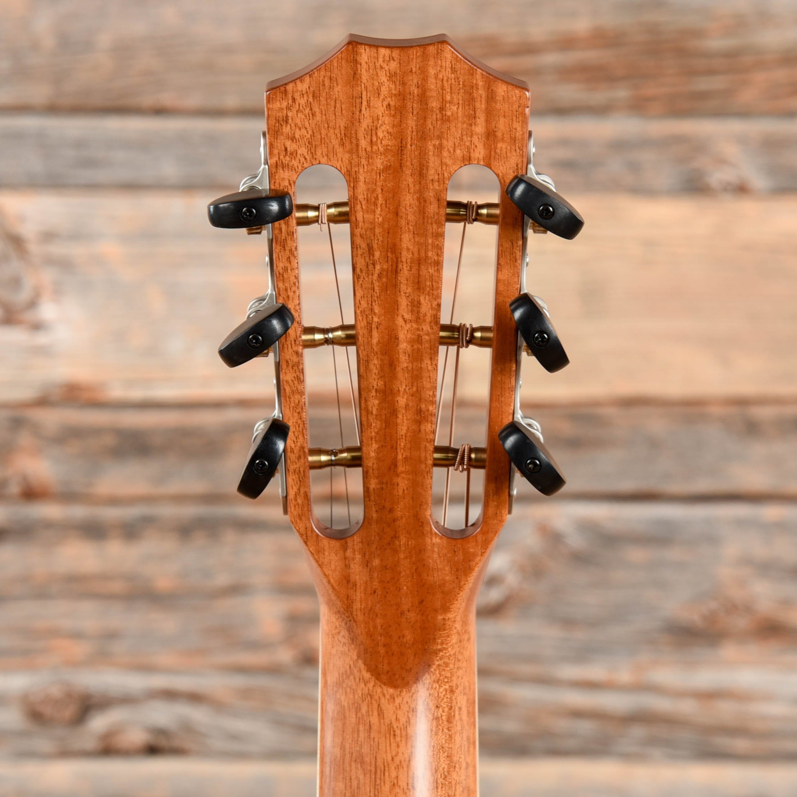 Taylor 812e 12-Fret Natural 2018 Acoustic Guitars / Concert