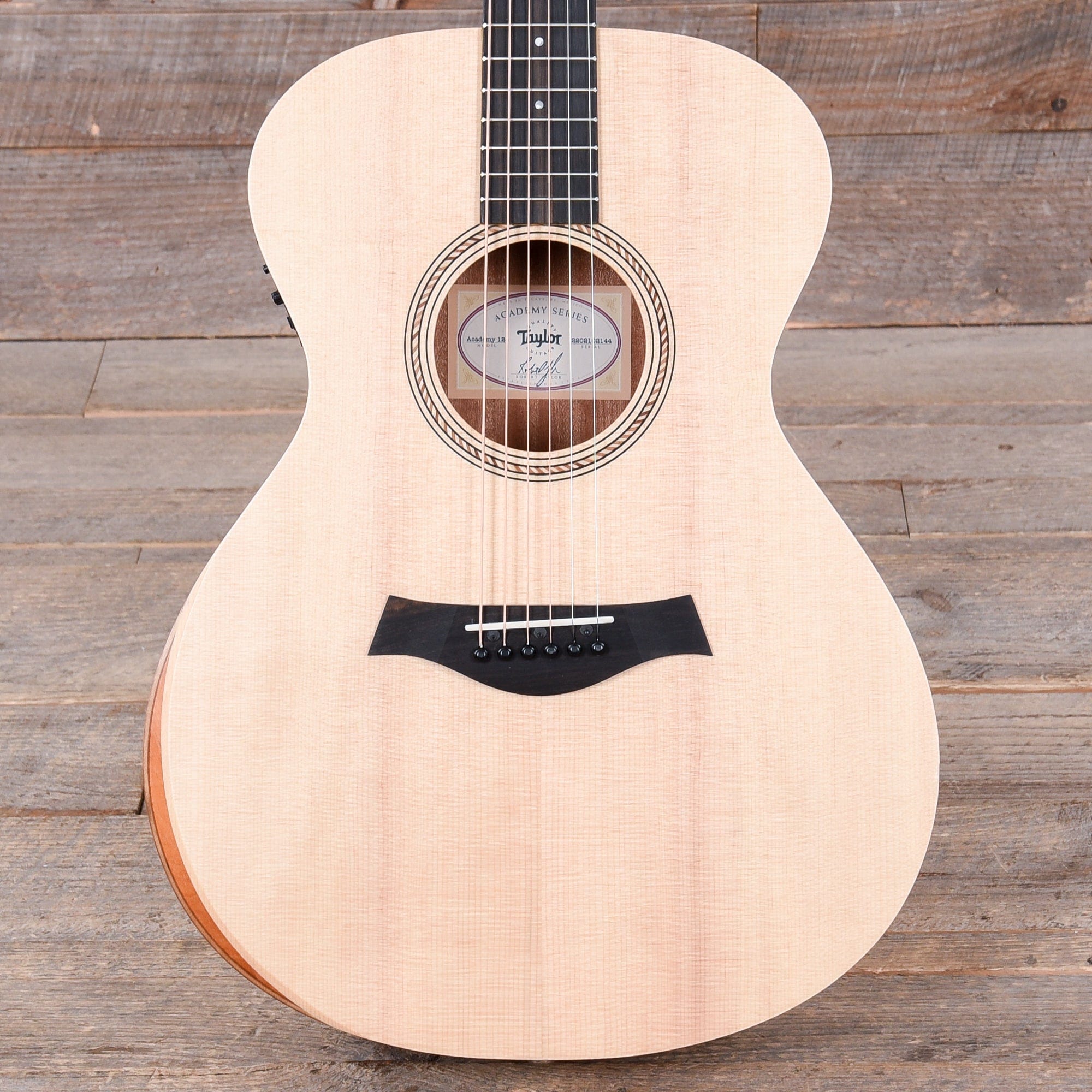 Taylor Academy 12e Grand Concert Sitka Spruce/Sapele Maple Neck Acoustic Guitars / Concert