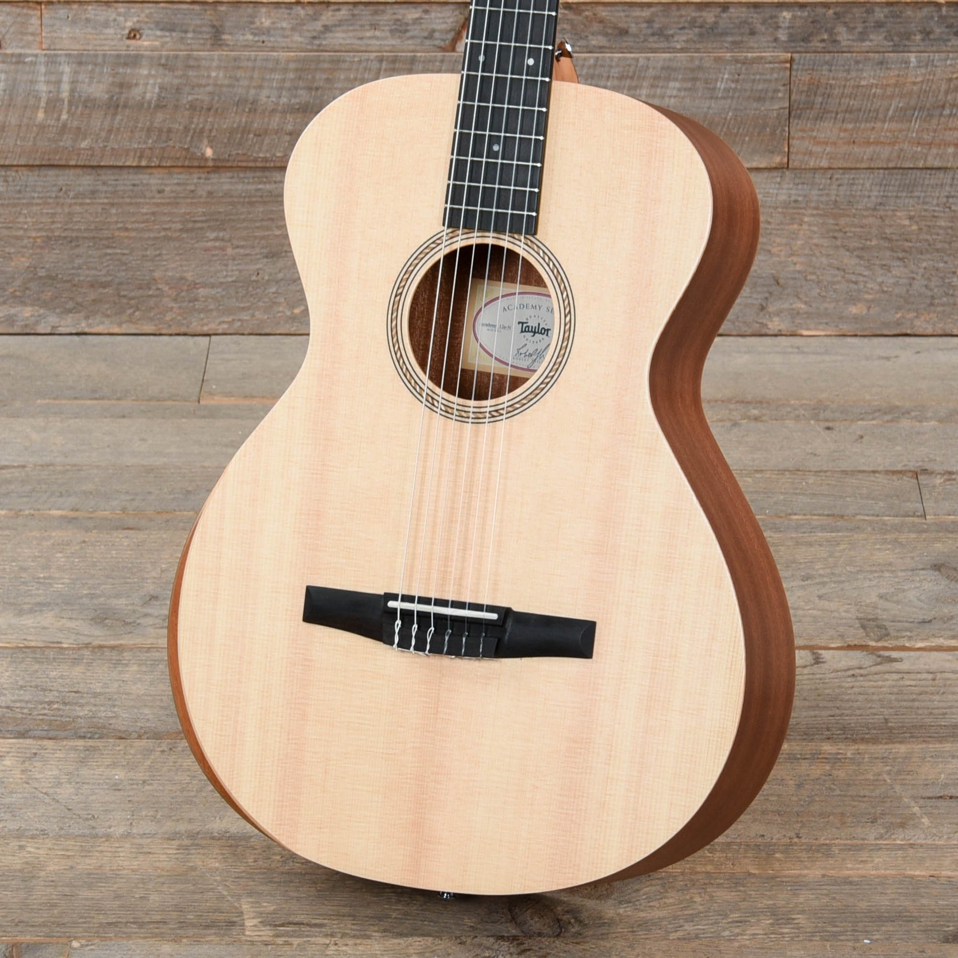 Taylor Academy 12e-N Grand Concert Lutz Spruce/Sapele Natural w/ES-B Acoustic Guitars / Concert