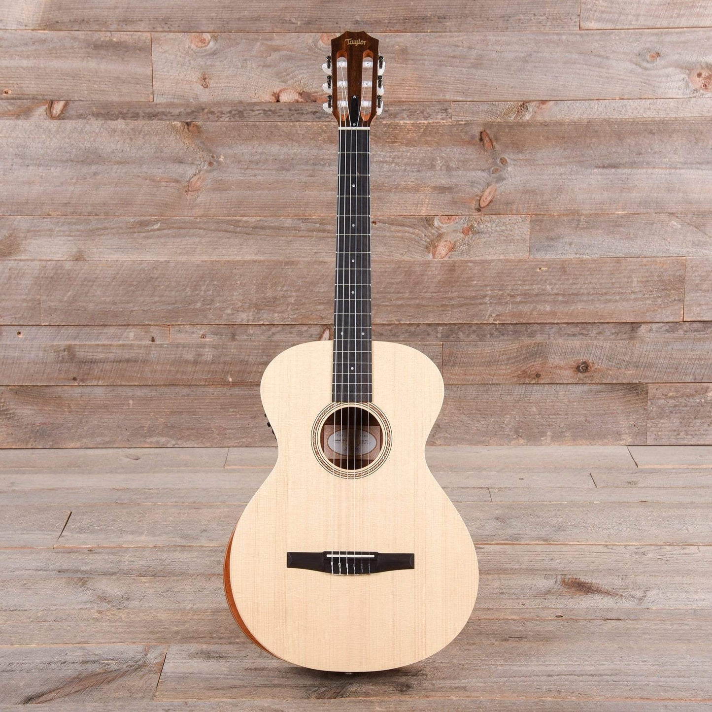 Taylor Academy 12e-N Lutz Spruce/Layered Sapele Grand Concert Nylon String w/ES-B Acoustic Guitars / Concert