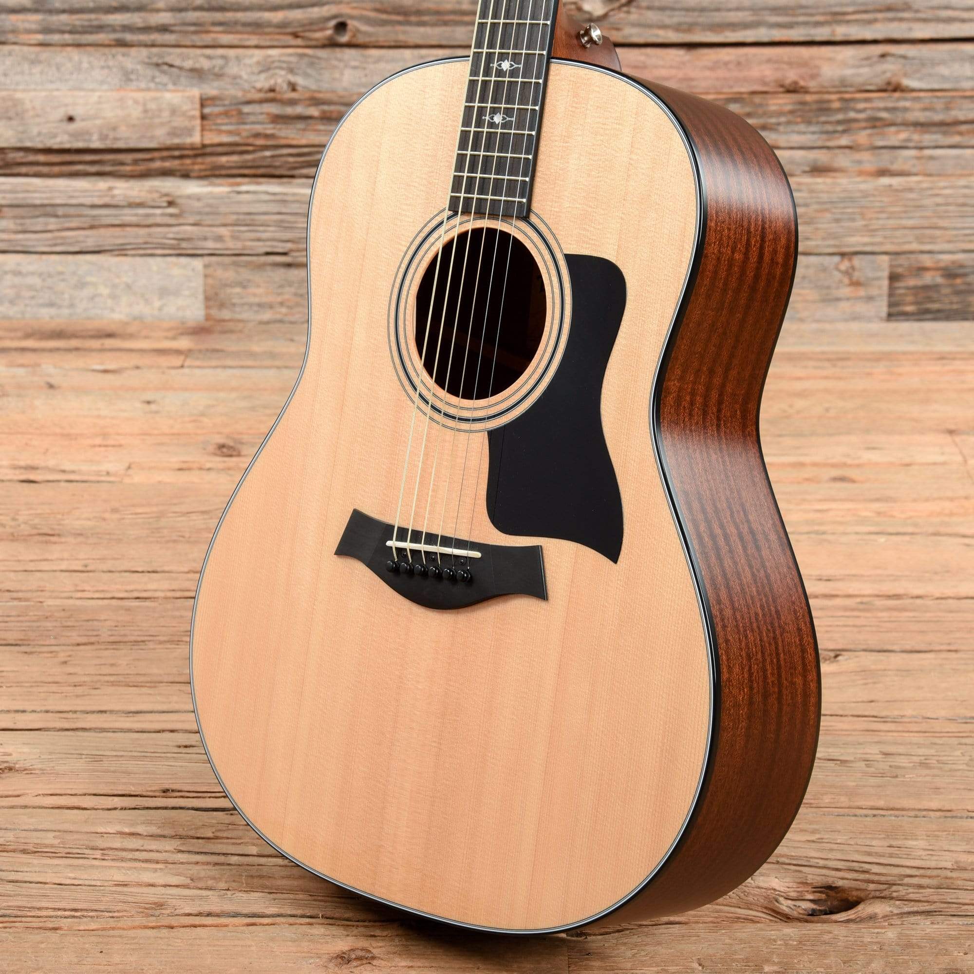 Taylor 317e w/V-Class Bracing Natural 2019 Acoustic Guitars / Dreadnought