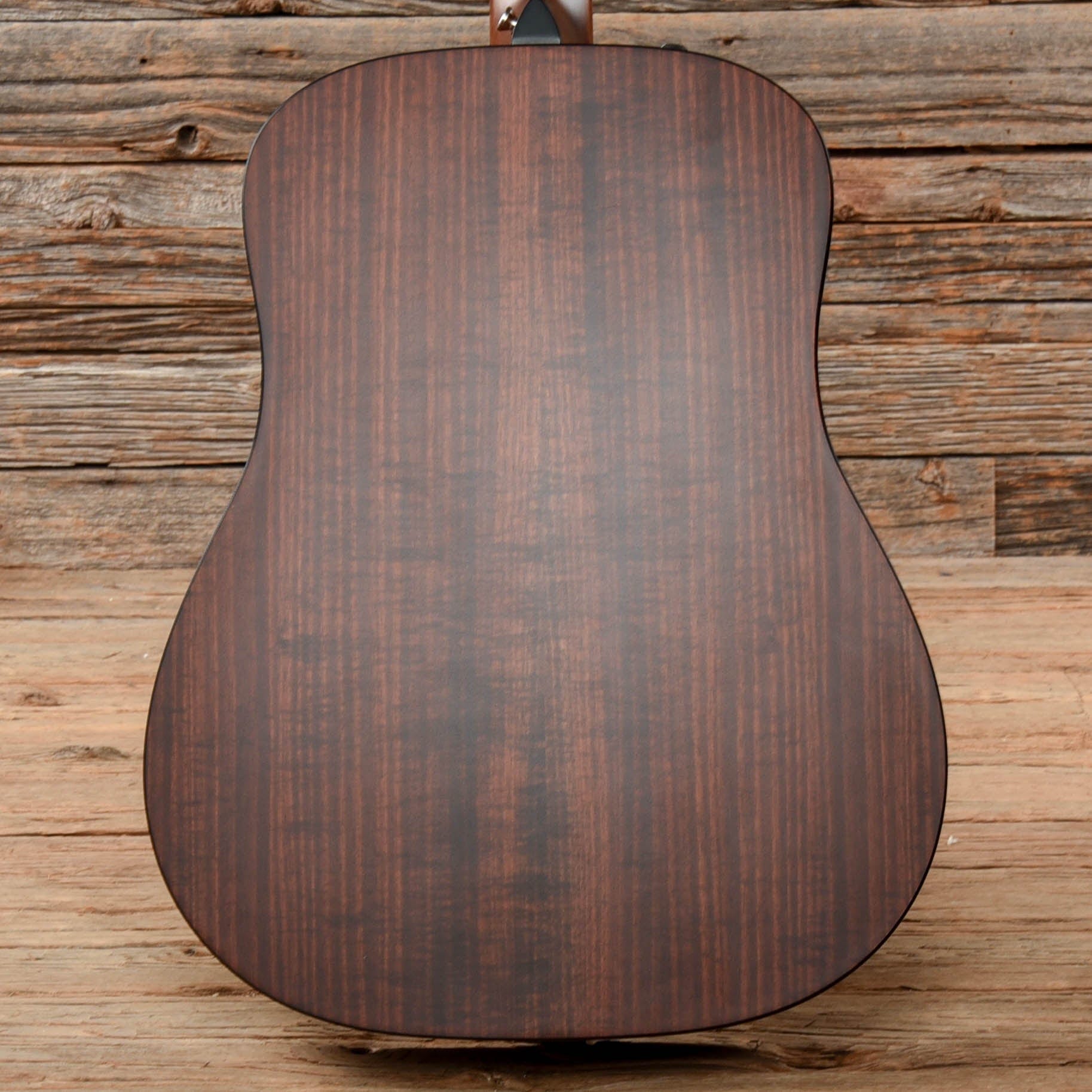 Taylor 320e Natural Acoustic Guitars / Dreadnought