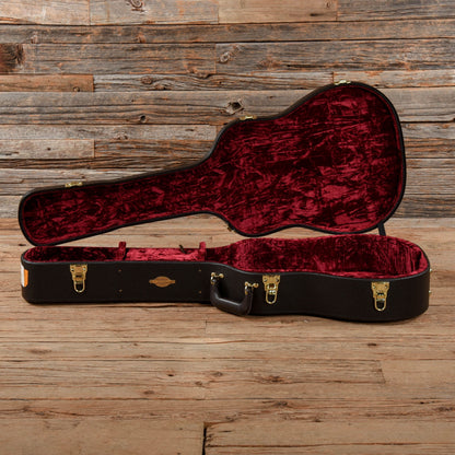 Taylor 320e Natural Acoustic Guitars / Dreadnought