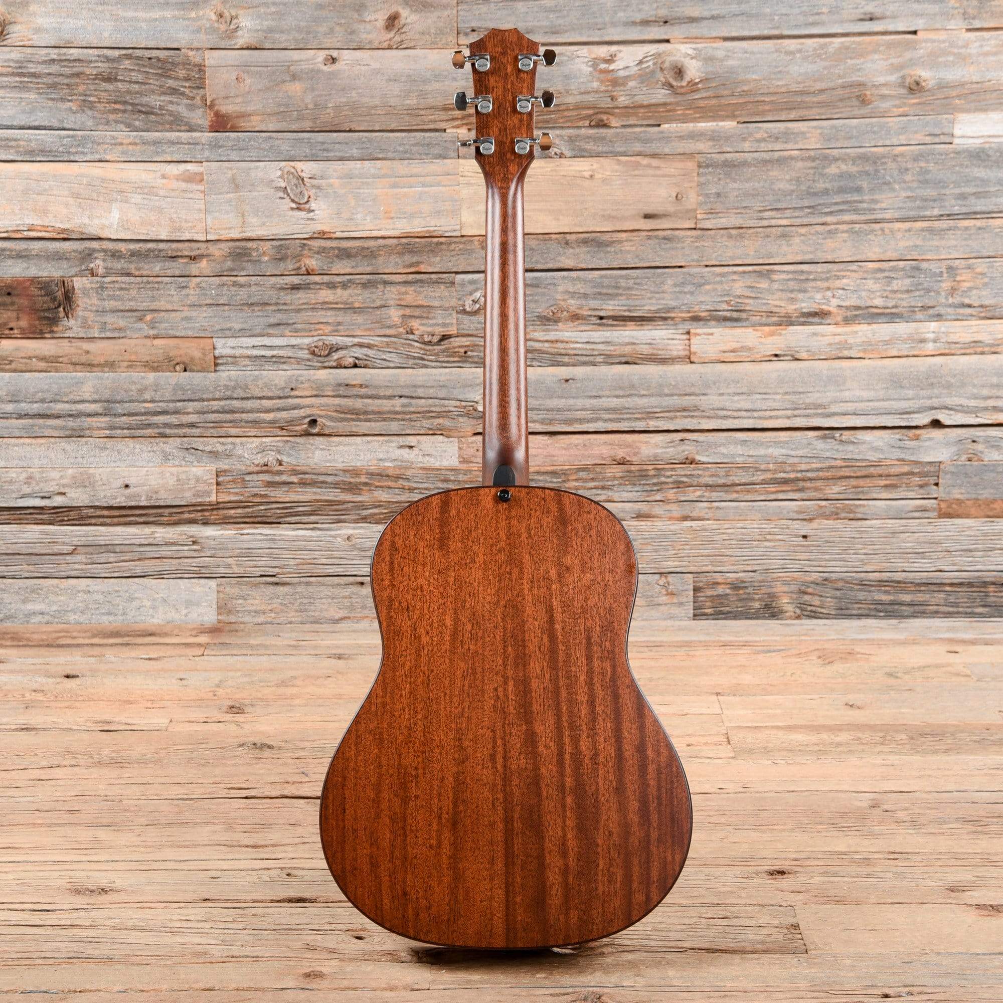Taylor 517 Builder's Edition Torrefied Sitka/Tropical Mahogany Grand Pacific Natural Acoustic Guitars / Dreadnought