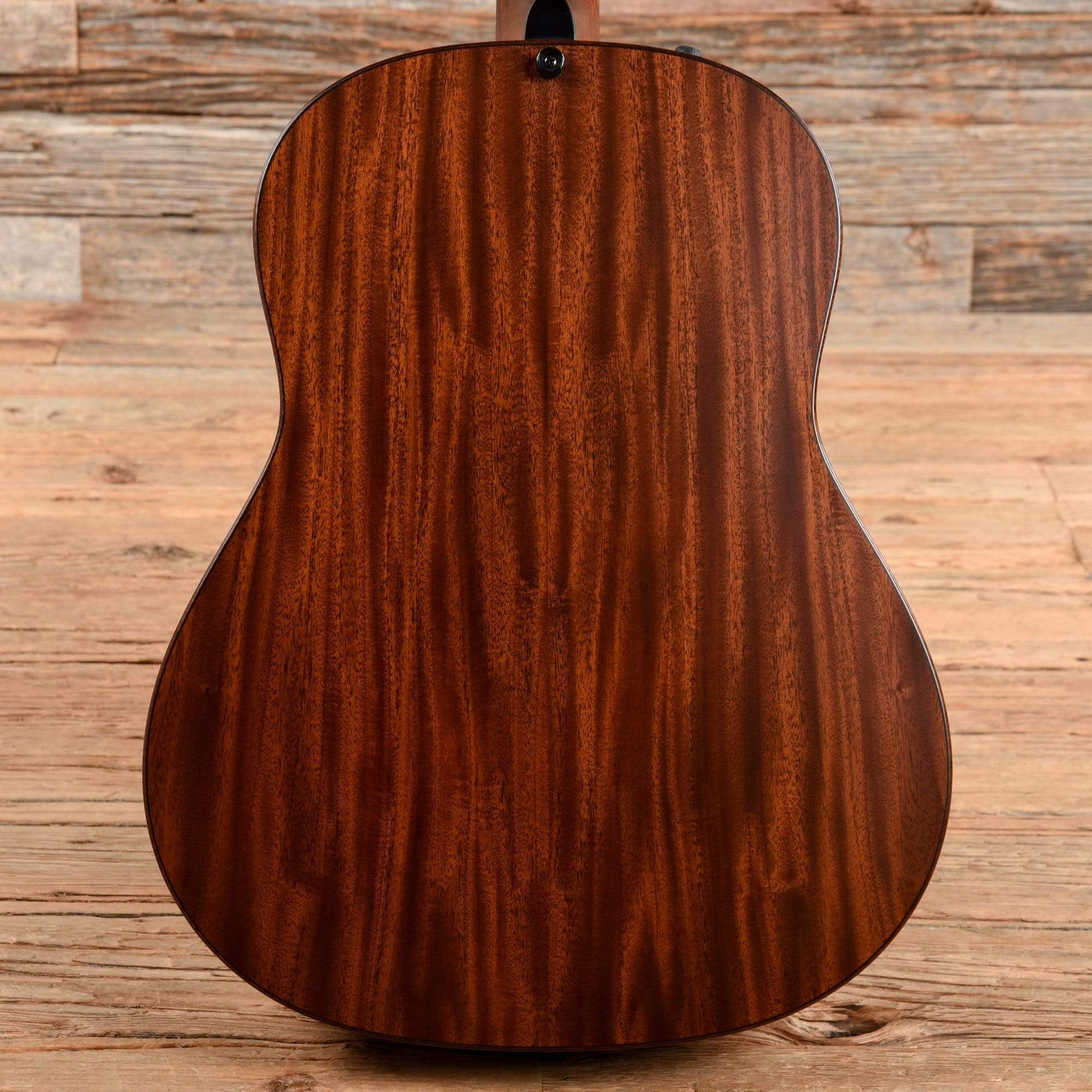 Taylor 517e Builder's Edition Torrefied Sitka/Tropical Mahogany Grand Pacific Natural ES2 Acoustic Guitars / Dreadnought