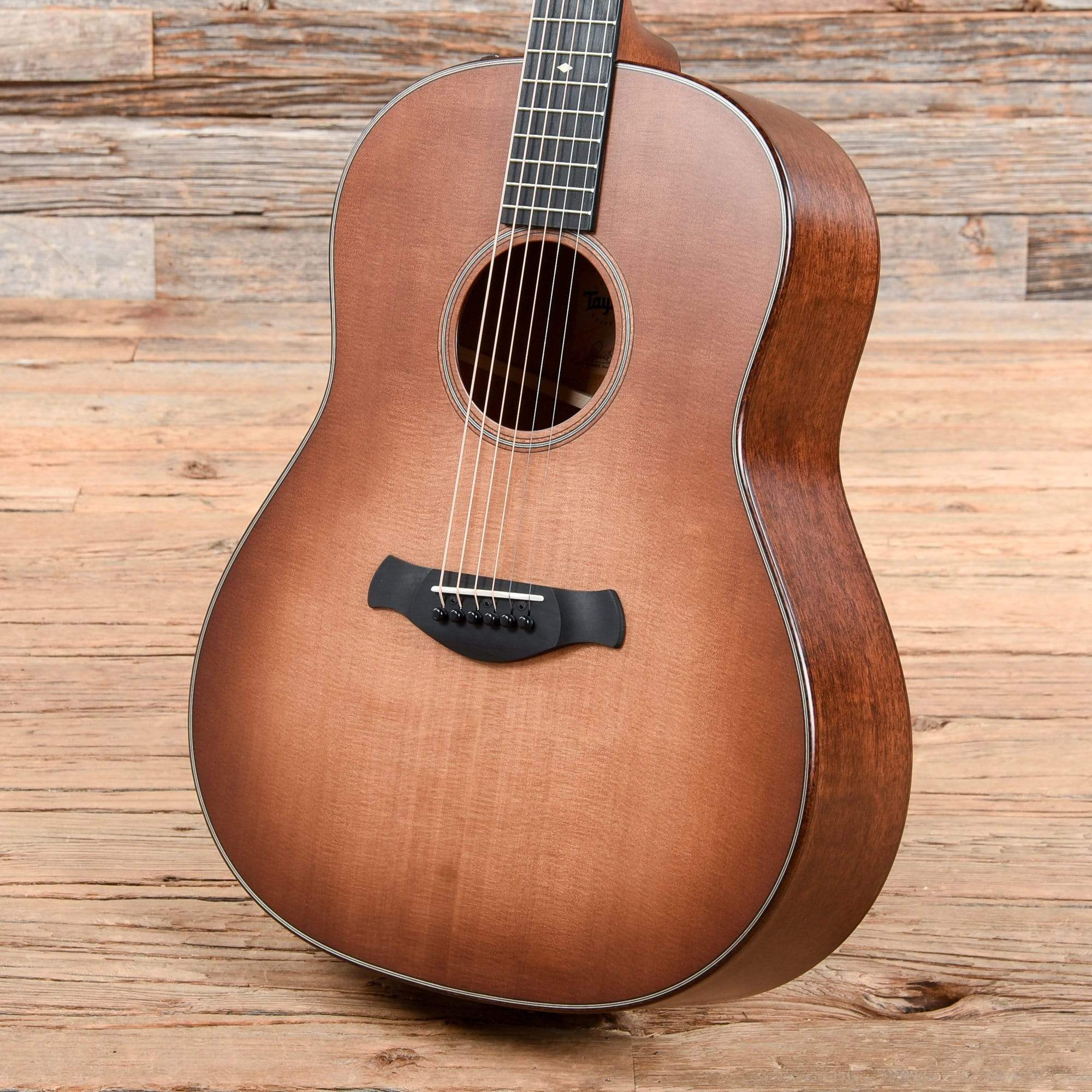 Taylor 517e Builder's Edition Torrefied Sitka/Tropical Mahogany Grand Pacific Wild Honey Burst ES2 Acoustic Guitars / Dreadnought