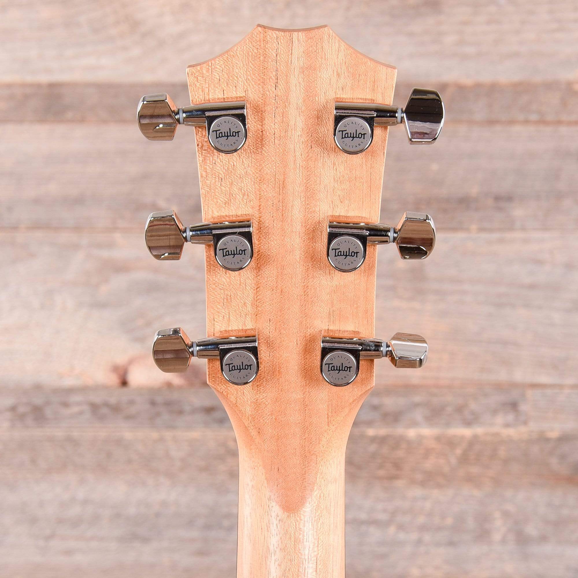 Taylor American Dream AD17 Spruce/Ovangkol Natural – Chicago Music