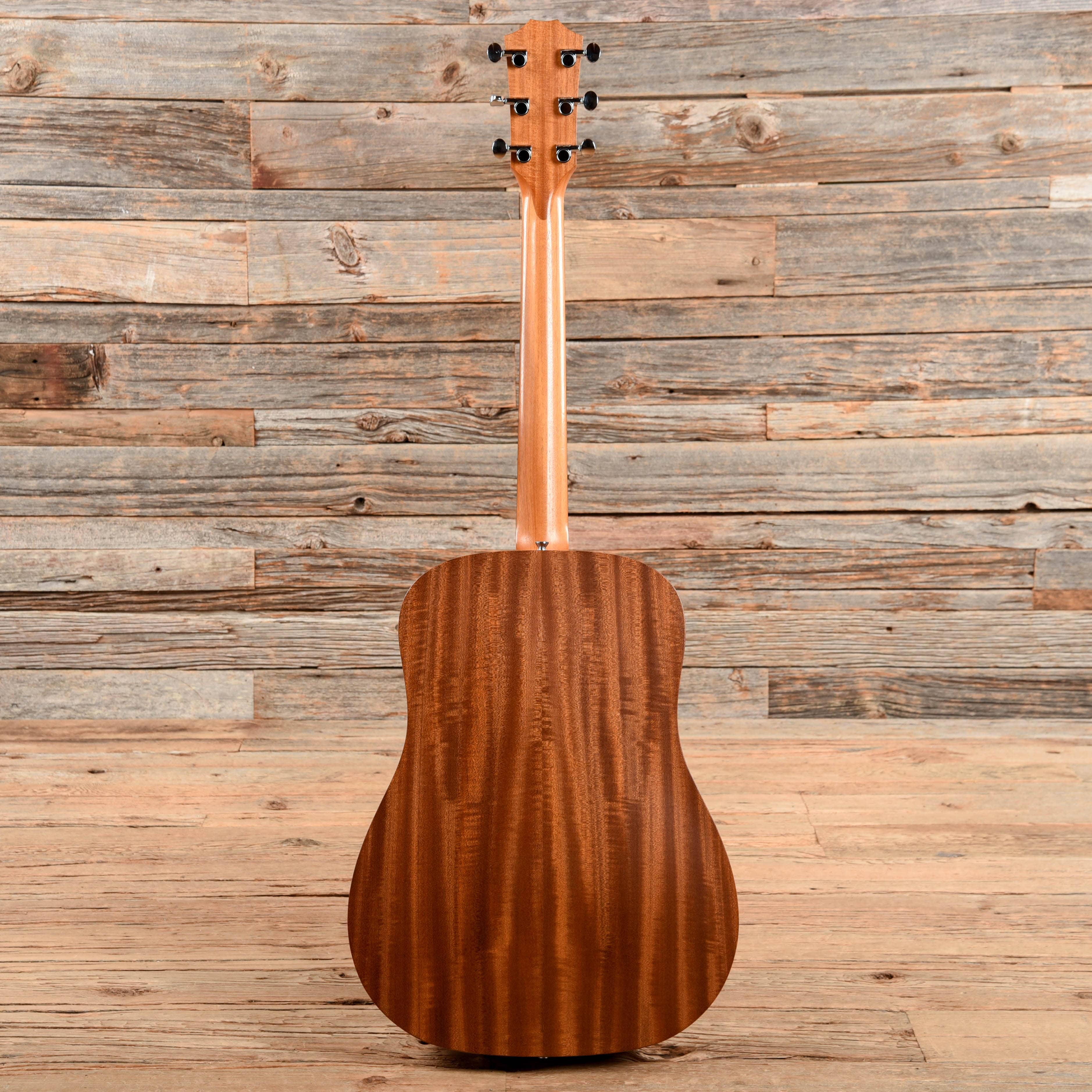 Taylor Big Baby Taylor Natural 2017 Acoustic Guitars / Dreadnought