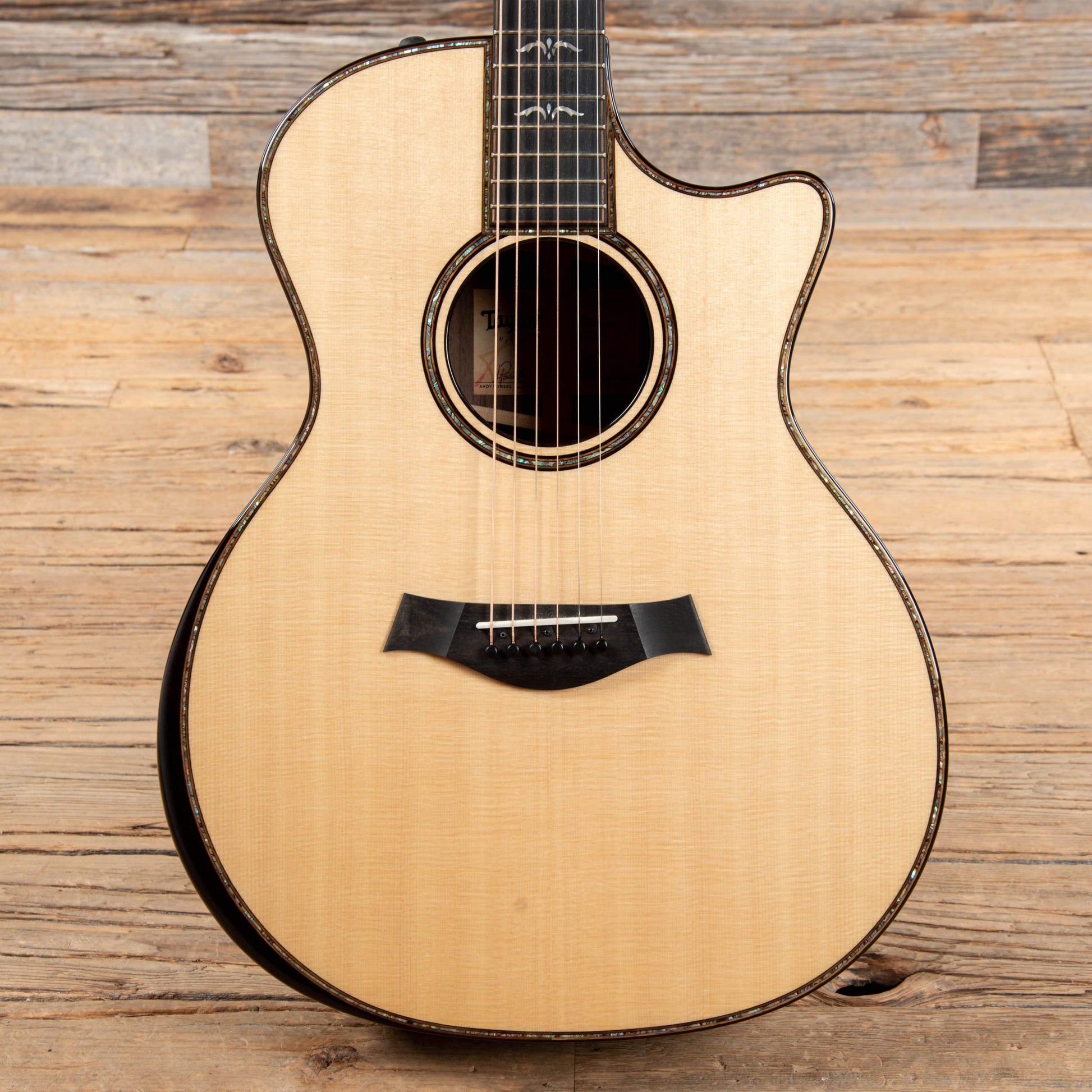 Taylor Taylor 914ce Grand Auditorium Sitka Spruce/Indian Rosewood ES2 w/V-Class Bracing Natural 2019 Acoustic Guitars / Dreadnought