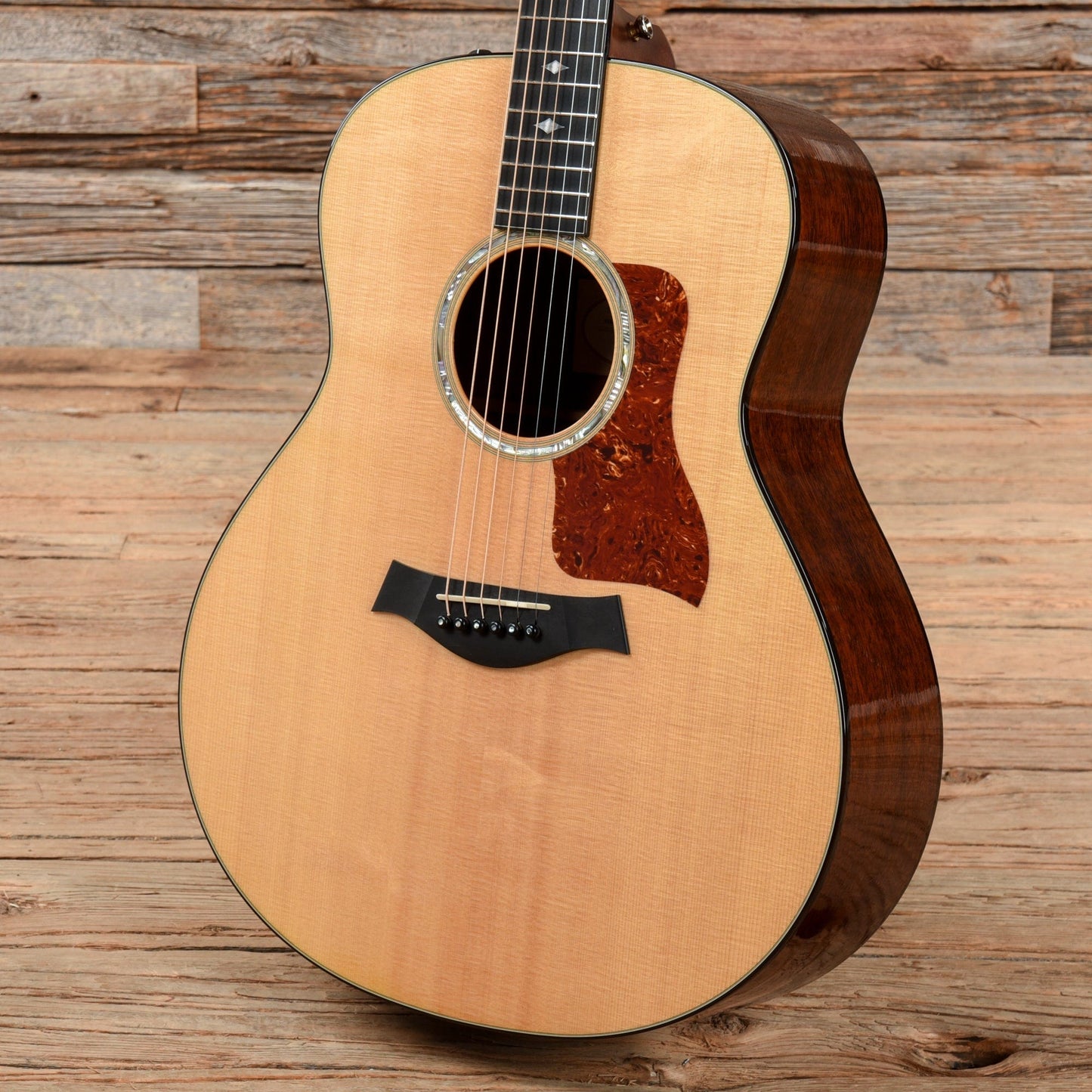 Taylor 518e Natural 2013 Acoustic Guitars / Jumbo