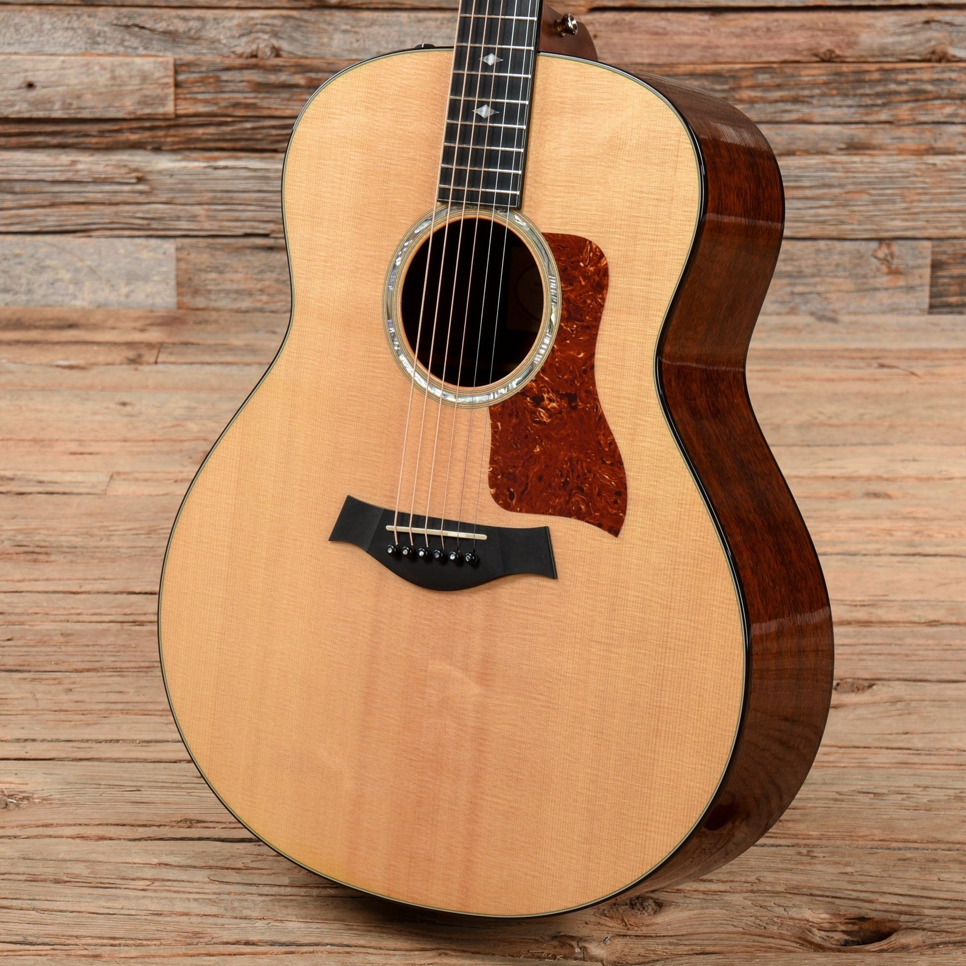 Taylor 518e Natural 2013 Acoustic Guitars / Jumbo