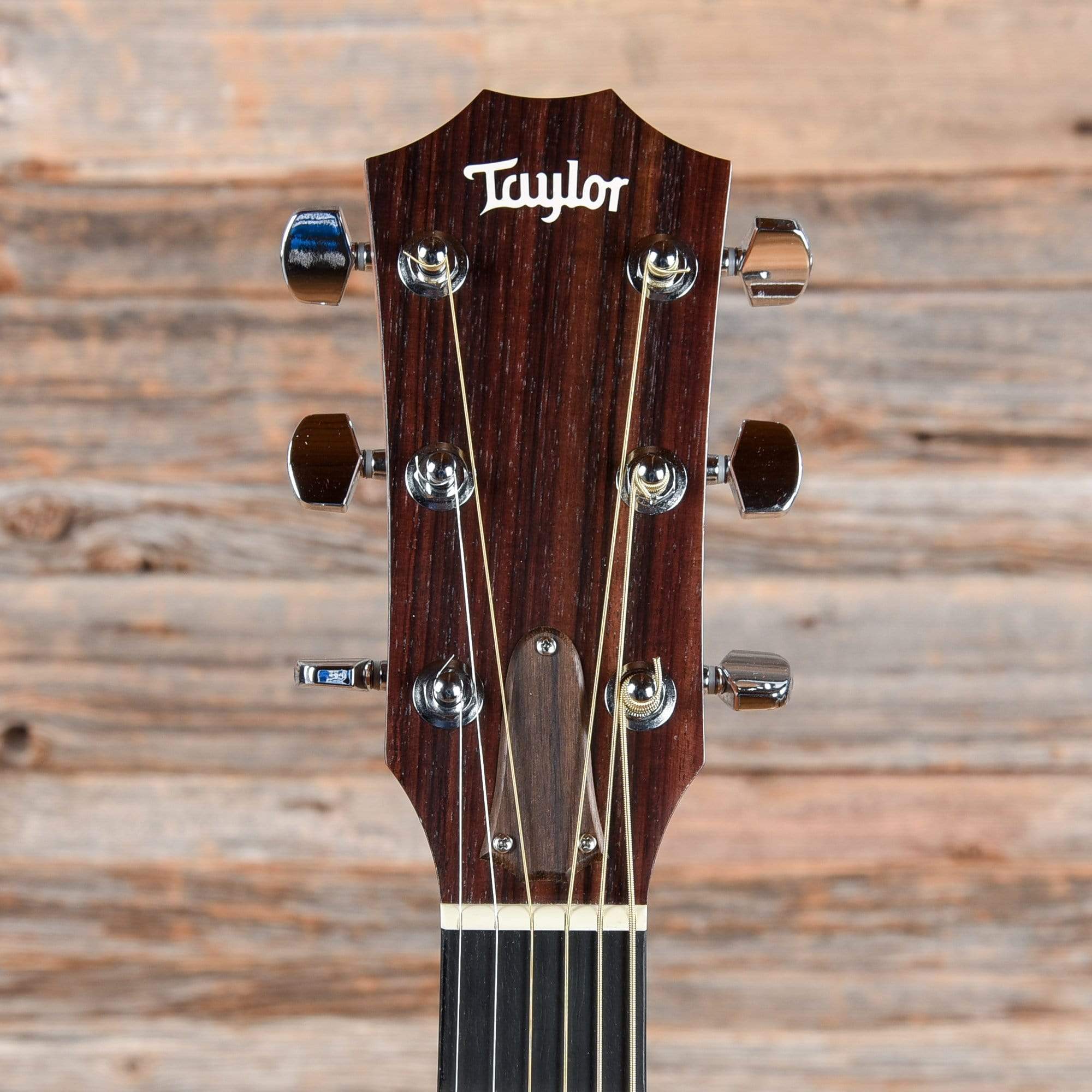 Taylor 214ce Deluxe Natural LEFTY – Chicago Music Exchange