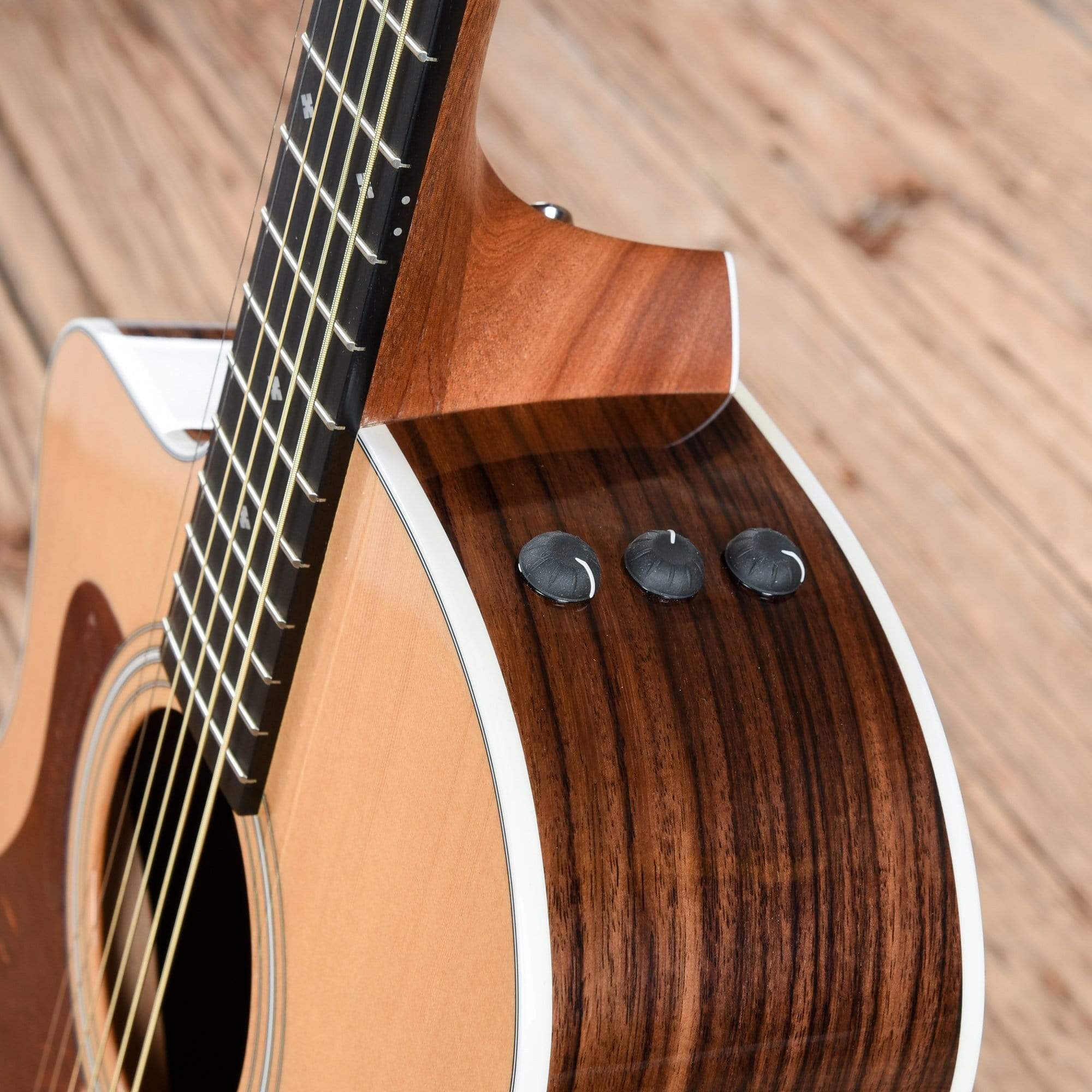 Taylor 214ce Deluxe Natural LEFTY Acoustic Guitars / Left-Handed,Acoustic Guitars / OM and Auditorium