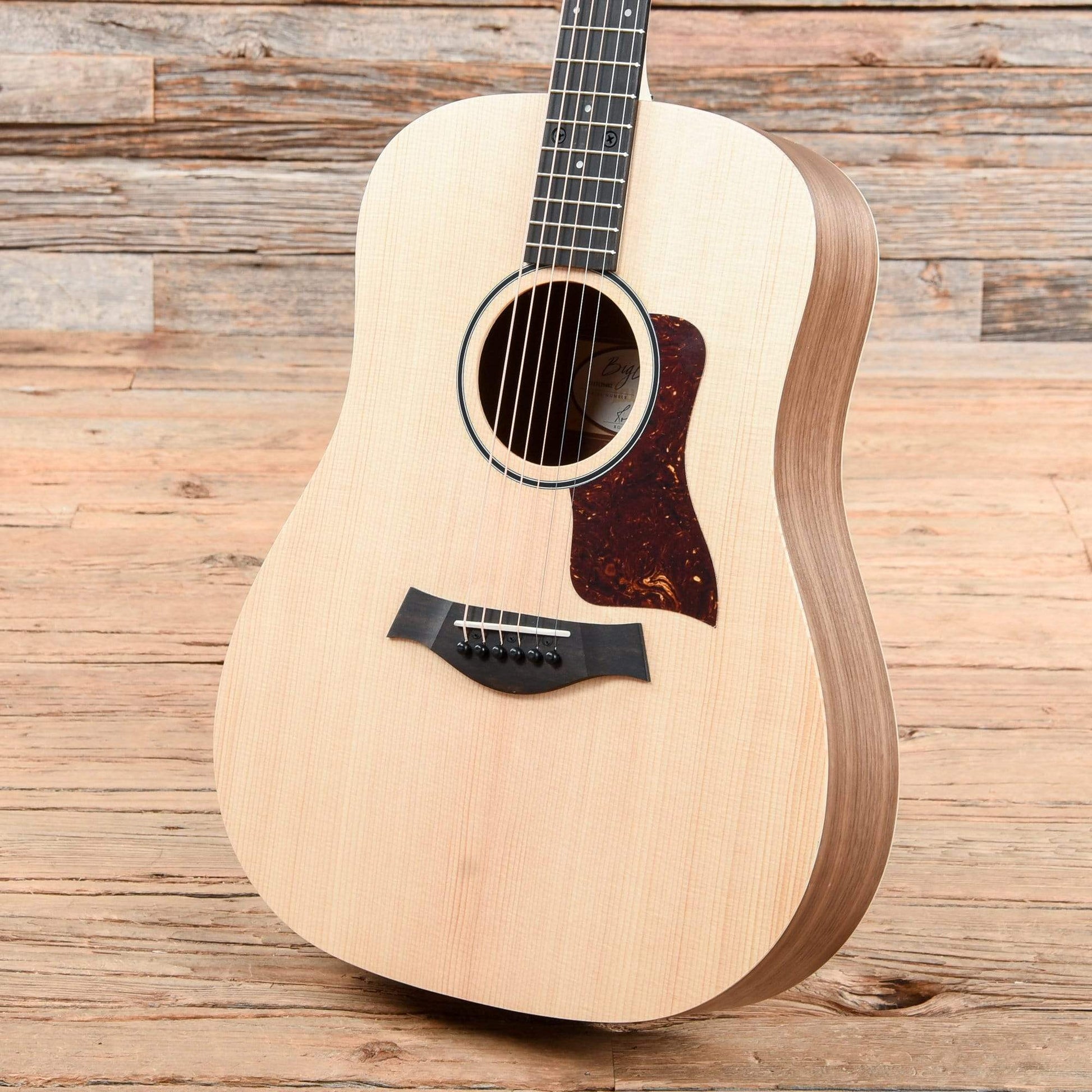 Taylor BBT-e Big Baby Taylor Sitka/Walnut w/Electronics Acoustic Guitars / Mini/Travel