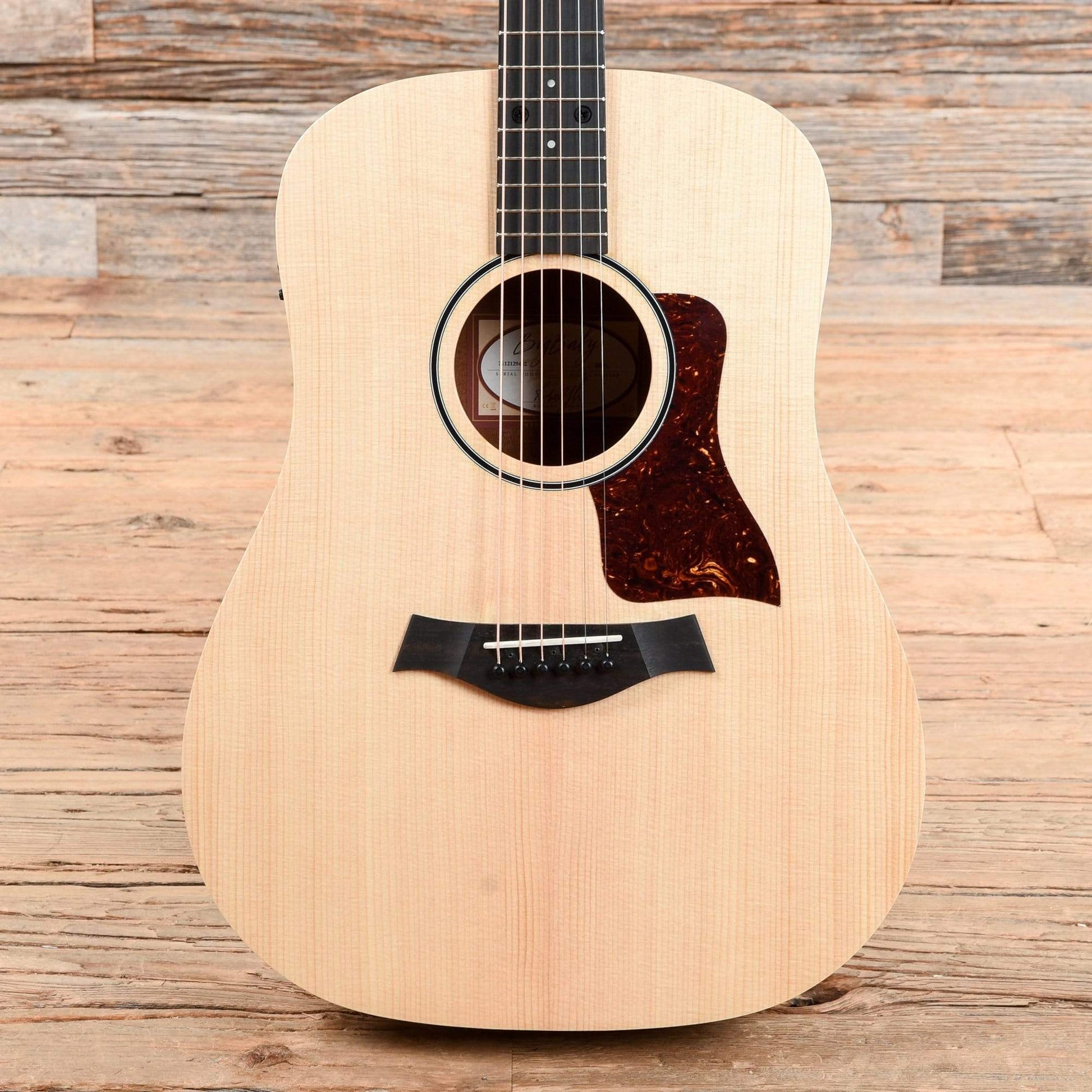 Taylor BBT-e Big Baby Taylor Sitka/Walnut w/Electronics Acoustic Guitars / Mini/Travel