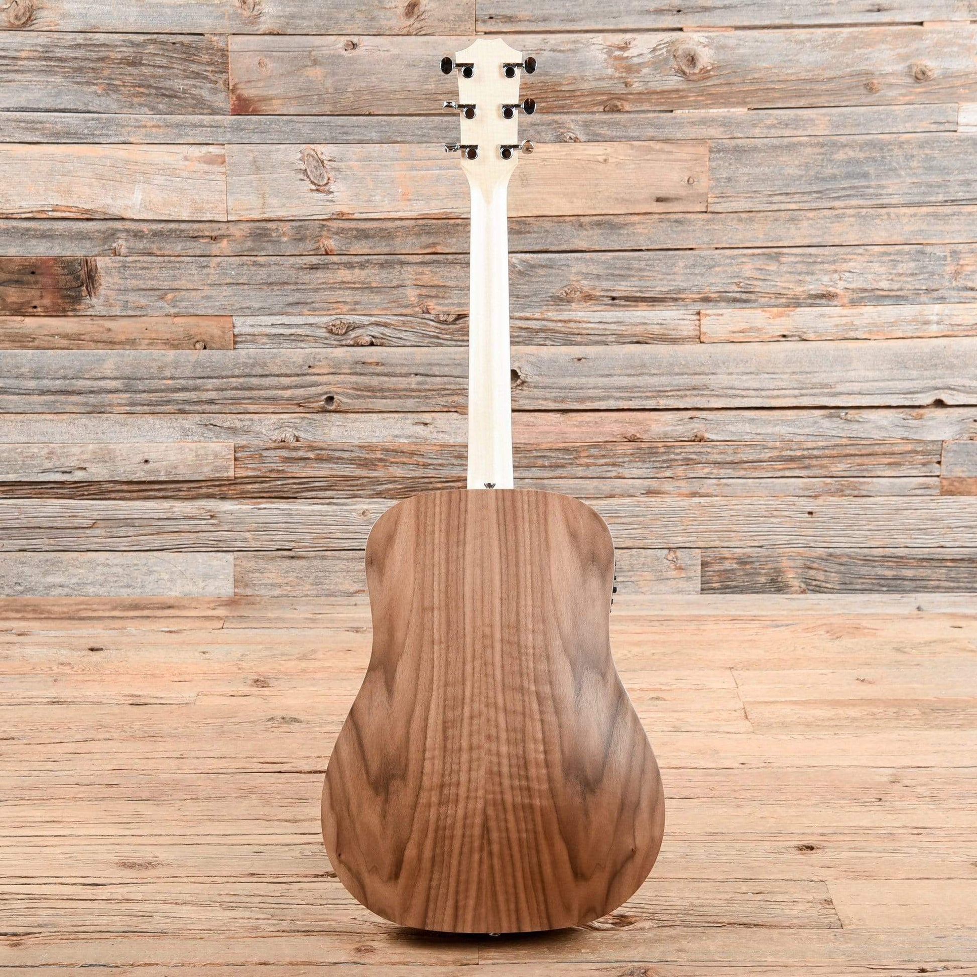 Taylor BBT-e Big Baby Taylor Sitka/Walnut w/Electronics Acoustic Guitars / Mini/Travel