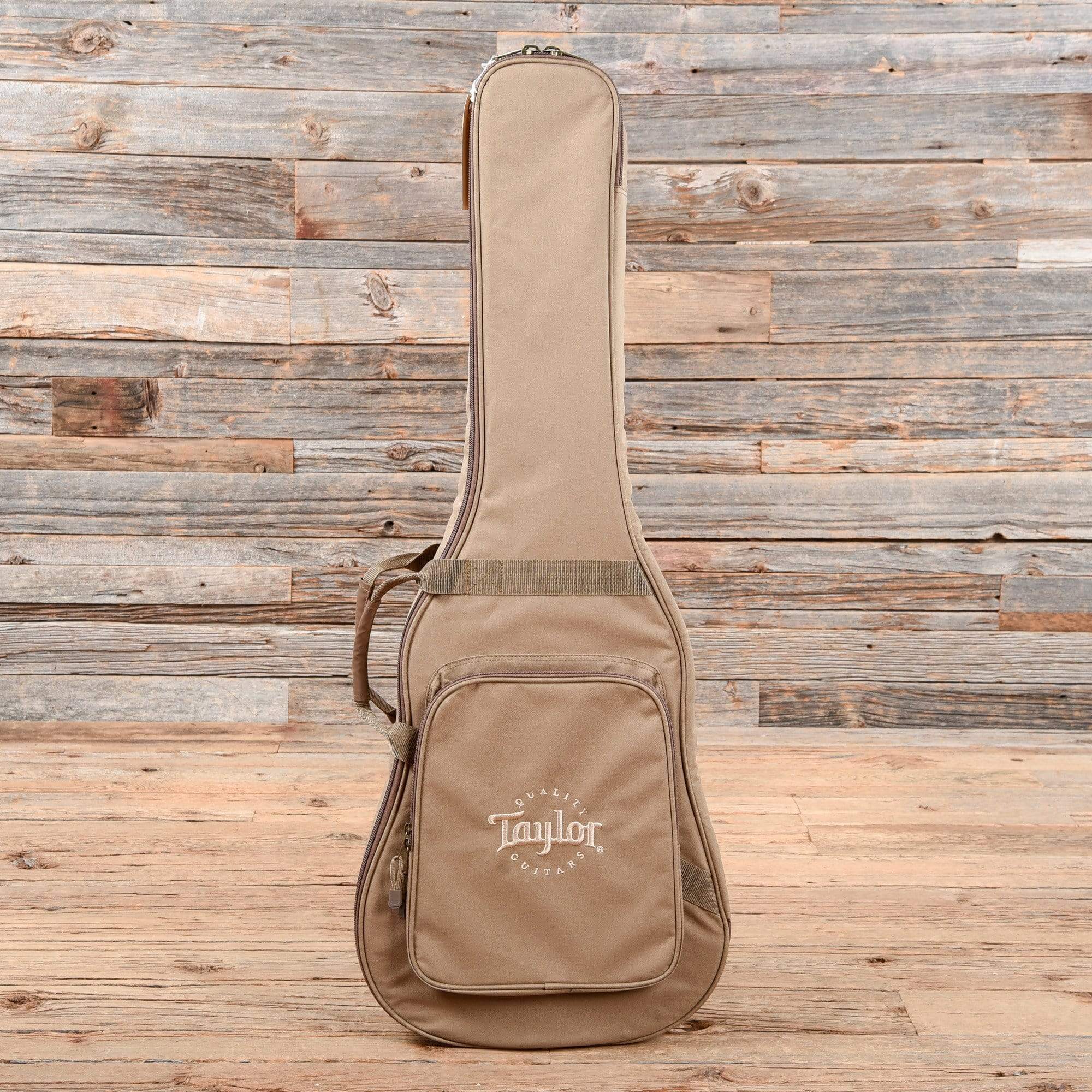 Taylor BBT-e Big Baby Taylor Sitka/Walnut w/Electronics Acoustic Guitars / Mini/Travel