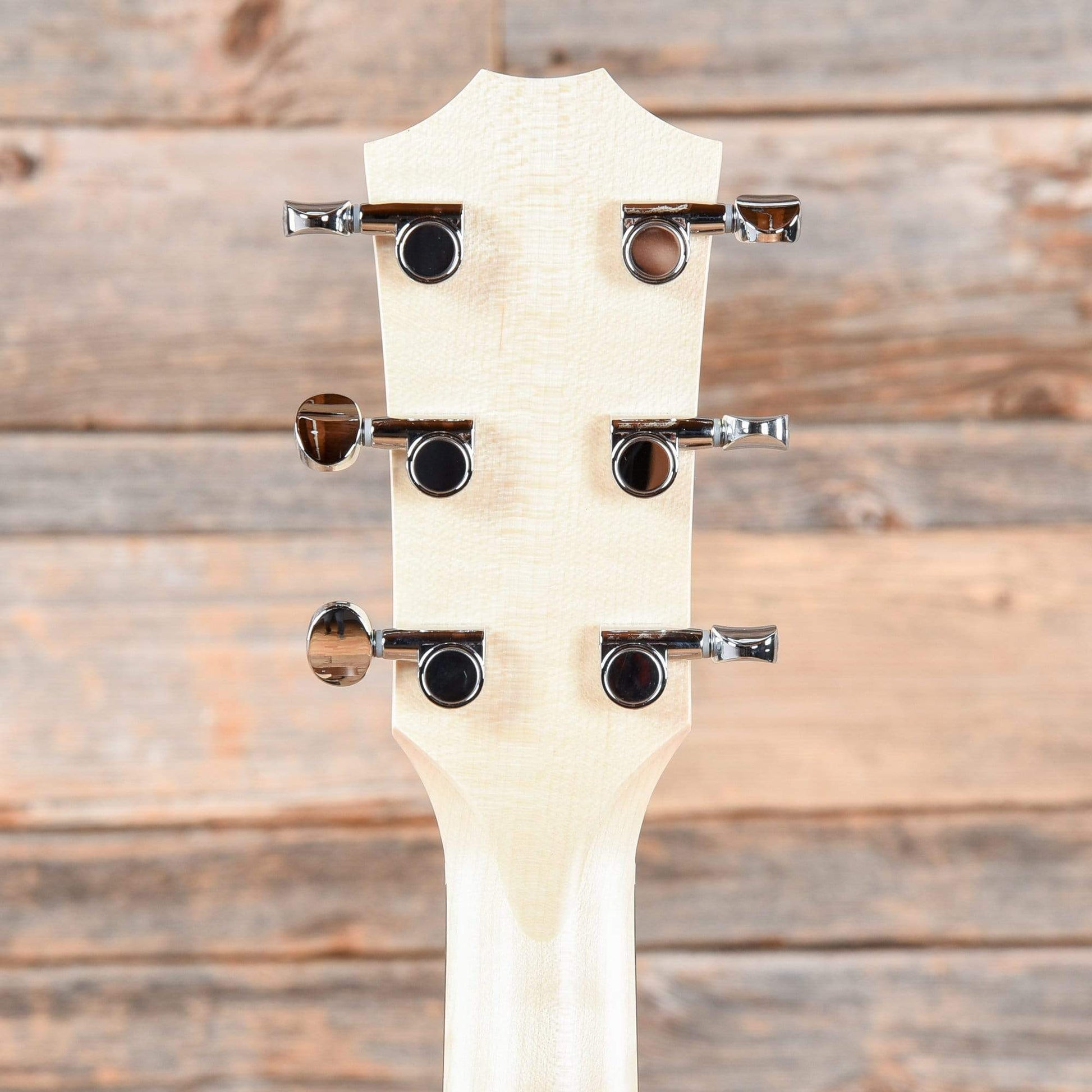 Taylor BBT-e Big Baby Taylor Sitka/Walnut w/Electronics Acoustic Guitars / Mini/Travel
