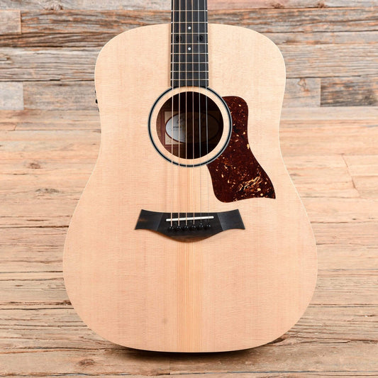 Taylor BBT-e Big Baby Taylor Sitka/Walnut w/Electronics Acoustic Guitars / Mini/Travel