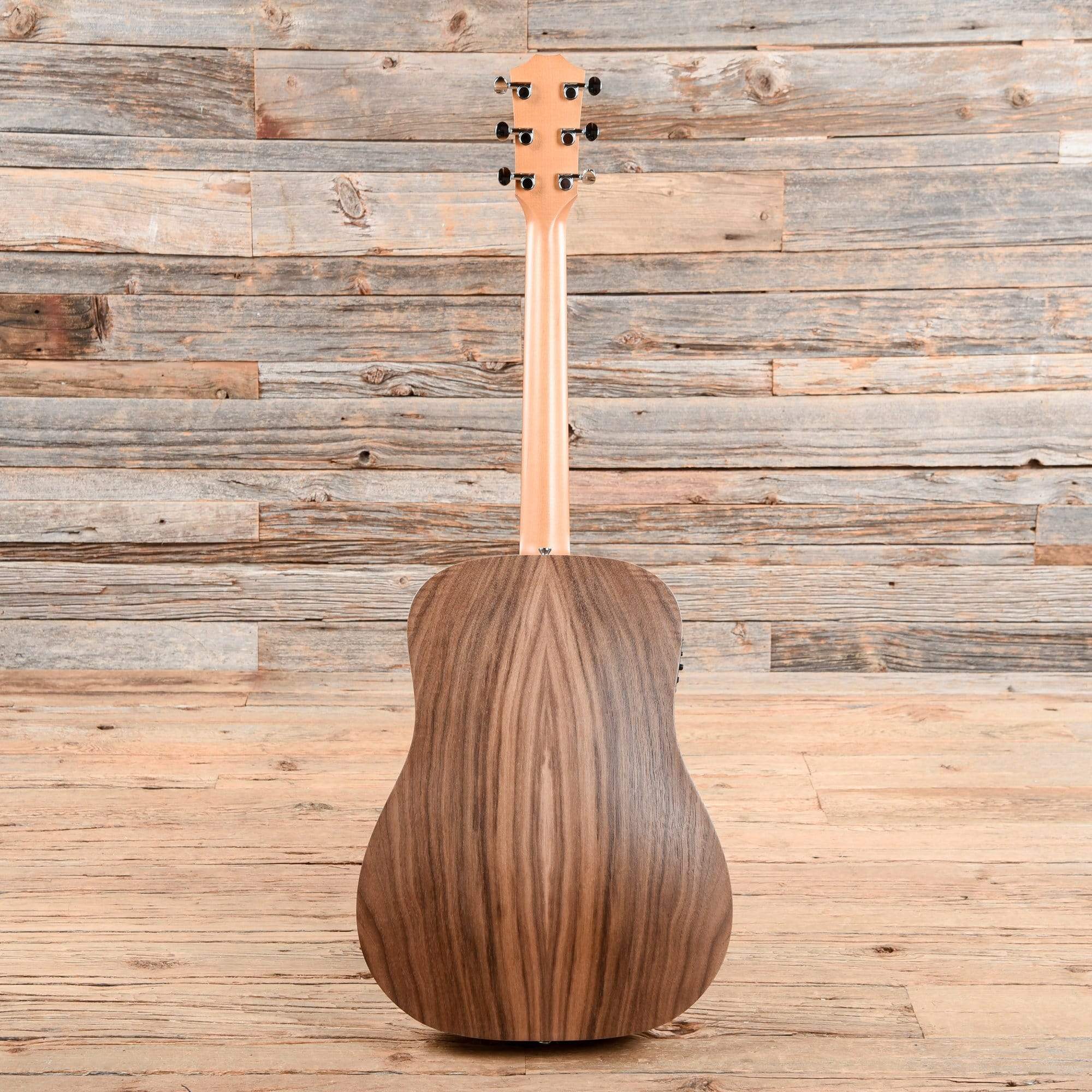 Taylor BBT-e Big Baby Taylor Sitka/Walnut w/Electronics Acoustic Guitars / Mini/Travel