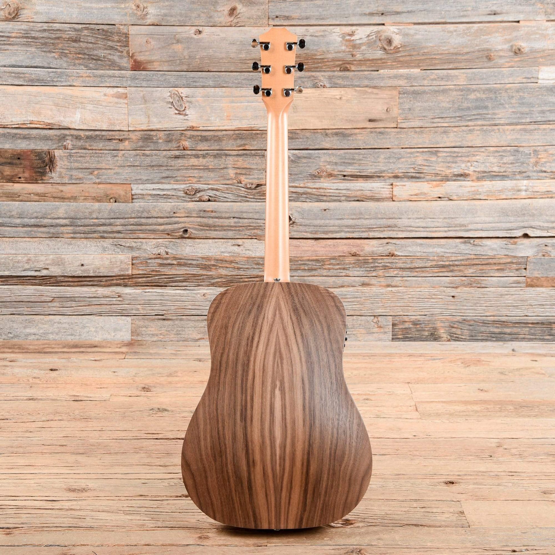Taylor BBT-e Big Baby Taylor Sitka/Walnut w/Electronics Acoustic Guitars / Mini/Travel