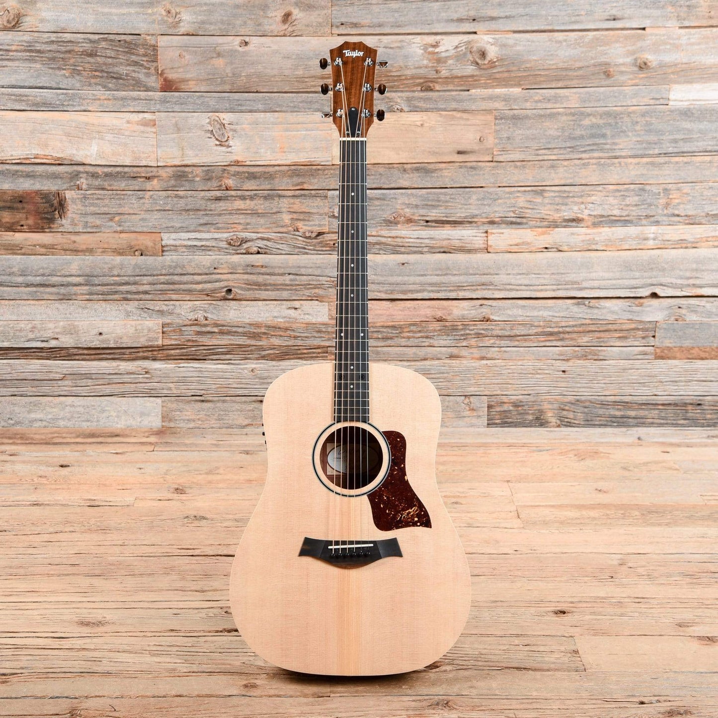 Taylor BBT-e Big Baby Taylor Sitka/Walnut w/Electronics Acoustic Guitars / Mini/Travel