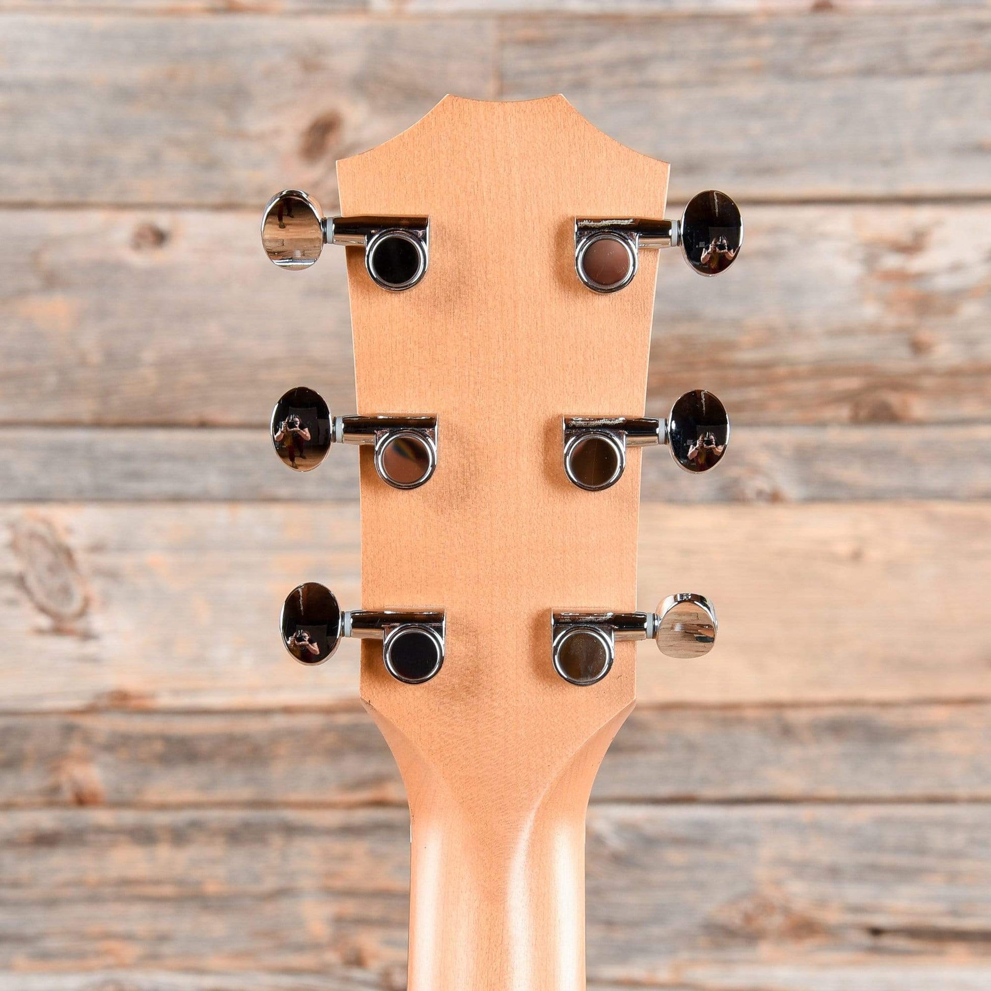 Taylor BBT-e Big Baby Taylor Sitka/Walnut w/Electronics Acoustic Guitars / Mini/Travel