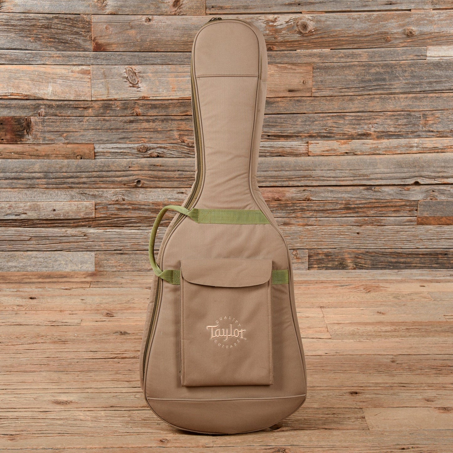 Taylor 114 Natural 2009 Acoustic Guitars / OM and Auditorium