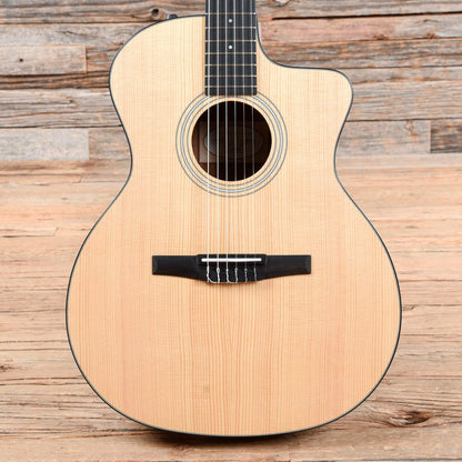 Taylor 114ce-N LTD Grand Auditorium Sitka/Ovangkol Nylon Natural ES2 Acoustic Guitars / OM and Auditorium