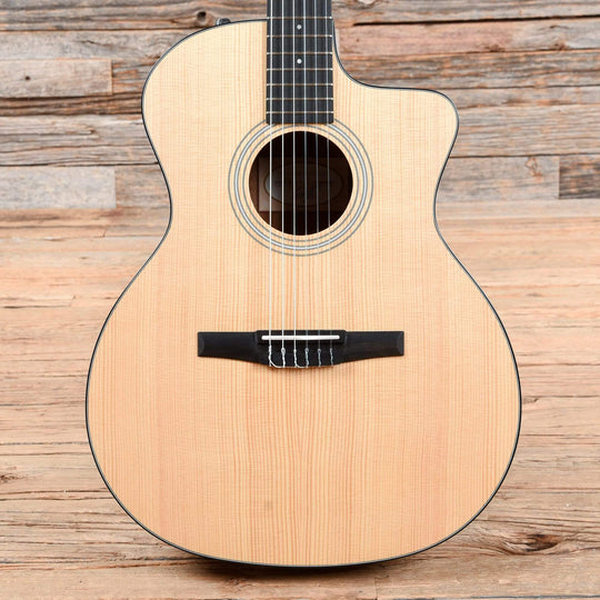Taylor 114ce-N LTD Grand Auditorium Sitka/Ovangkol Nylon Natural ES2 Acoustic Guitars / OM and Auditorium