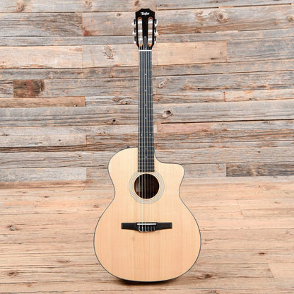 Taylor 114ce-N LTD Grand Auditorium Sitka/Ovangkol Nylon Natural ES2 Acoustic Guitars / OM and Auditorium