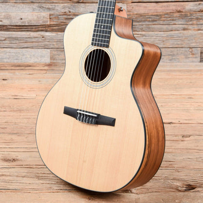 Taylor 114ce-N LTD Grand Auditorium Sitka/Ovangkol Nylon Natural ES2 Acoustic Guitars / OM and Auditorium
