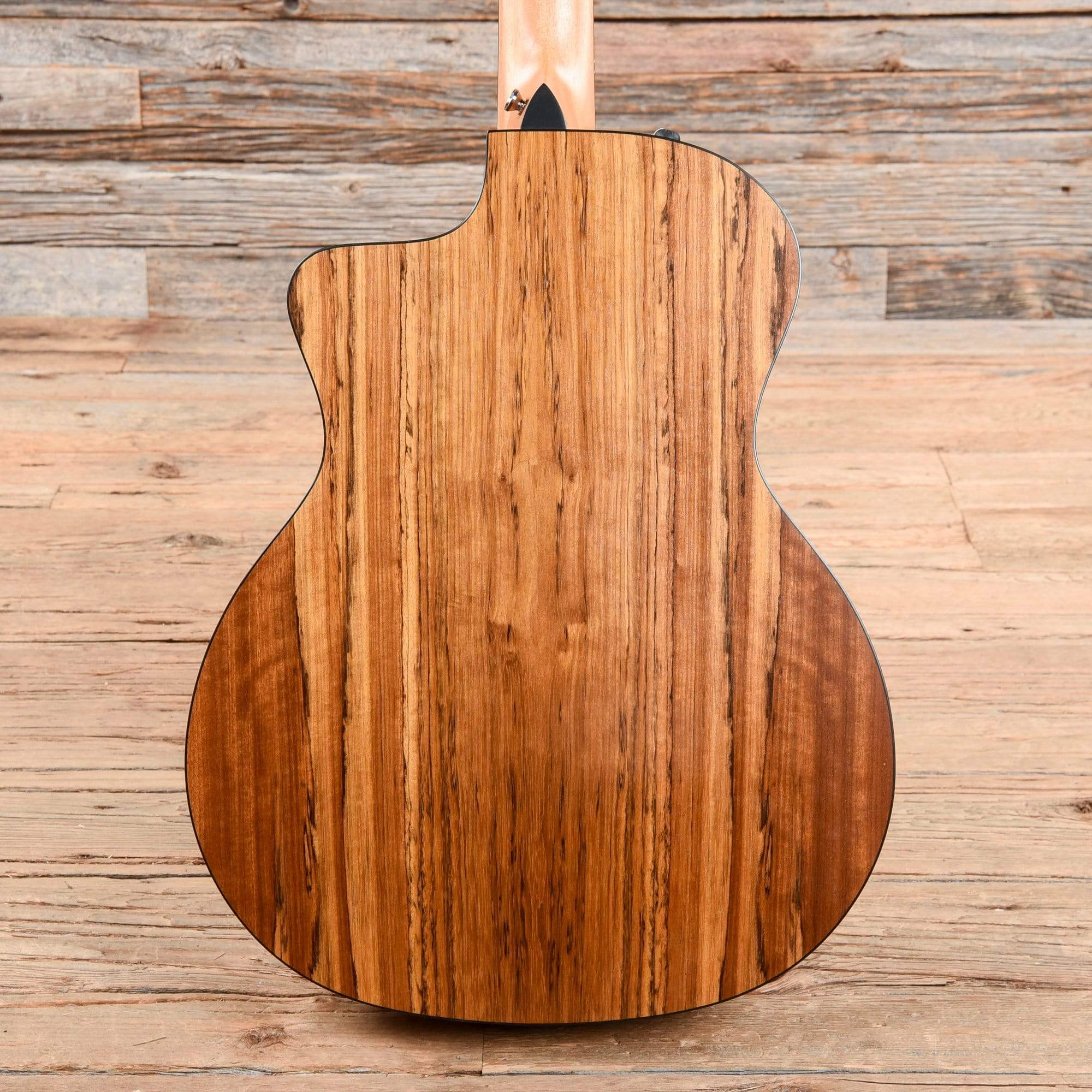 Taylor 114ce-N LTD Grand Auditorium Sitka/Ovangkol Nylon Natural ES2 Acoustic Guitars / OM and Auditorium