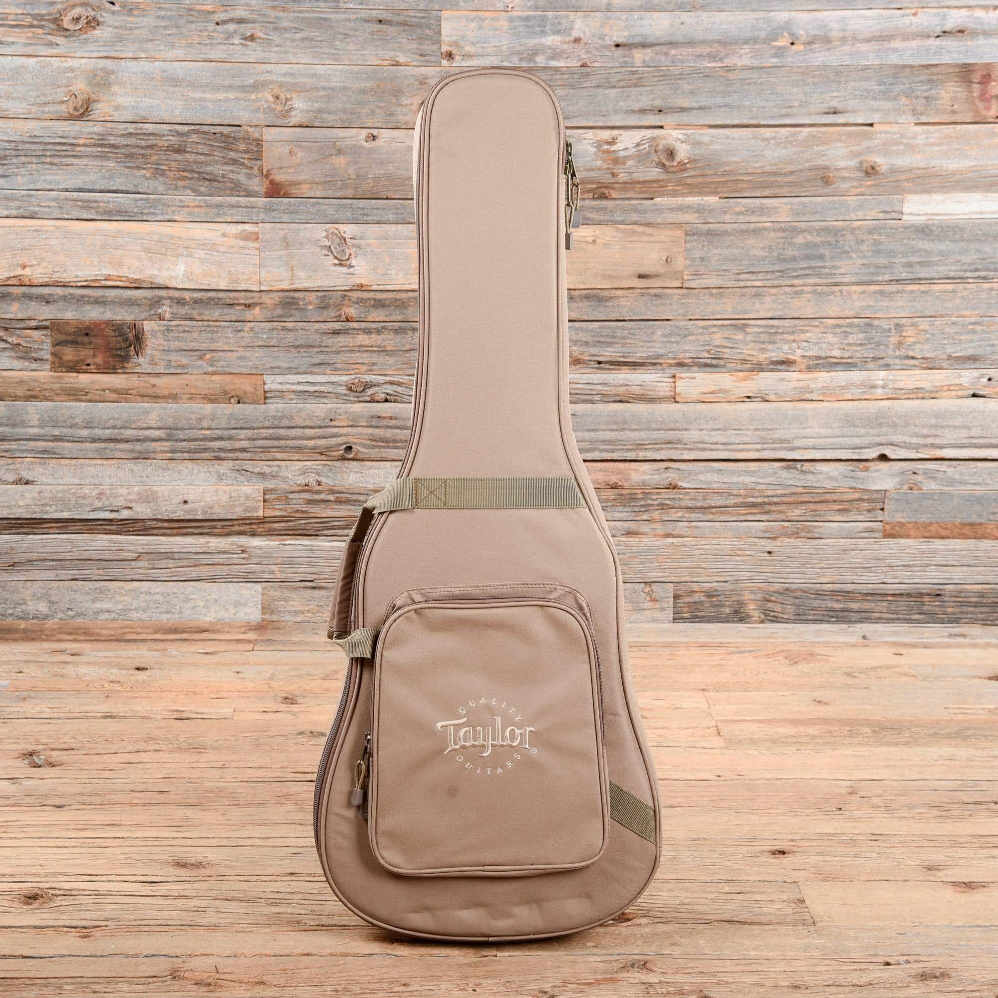 Taylor 114ce-N LTD Grand Auditorium Sitka/Ovangkol Nylon Natural ES2 Acoustic Guitars / OM and Auditorium