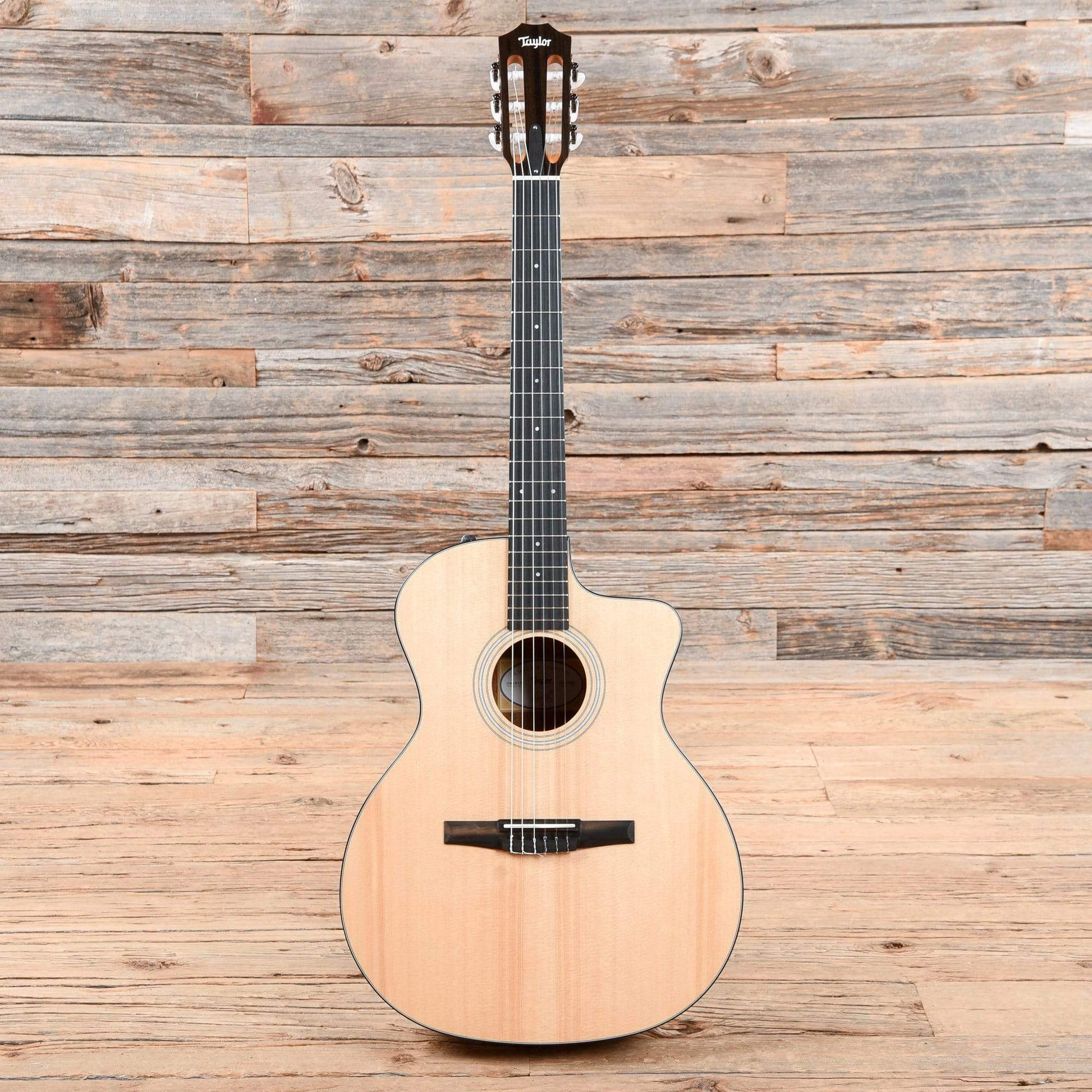 Taylor 114ce-N LTD Grand Auditorium Sitka/Ovangkol Nylon Natural ESN Acoustic Guitars / OM and Auditorium