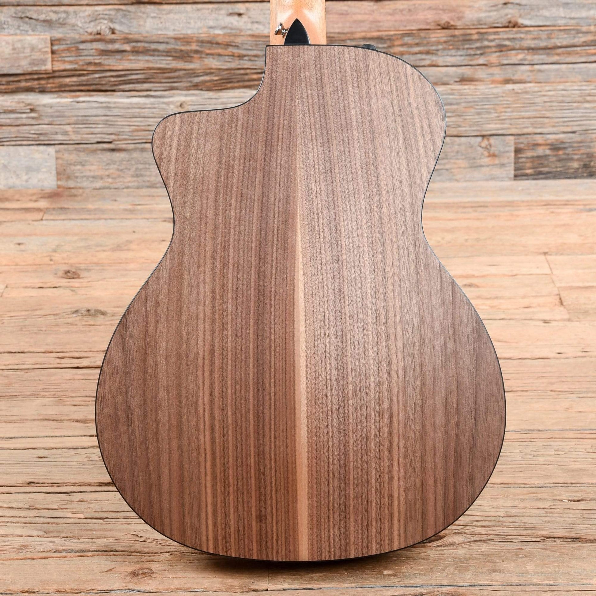 Taylor 114ce-N-SB Grand Auditorium Nylon Sitka/Walnut Satin Sunburst Top Acoustic Guitars / OM and Auditorium