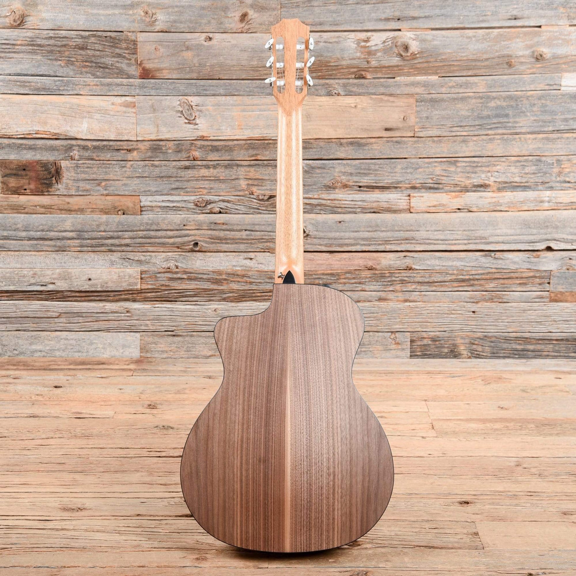 Taylor 114ce-N-SB Grand Auditorium Nylon Sitka/Walnut Satin Sunburst Top Acoustic Guitars / OM and Auditorium