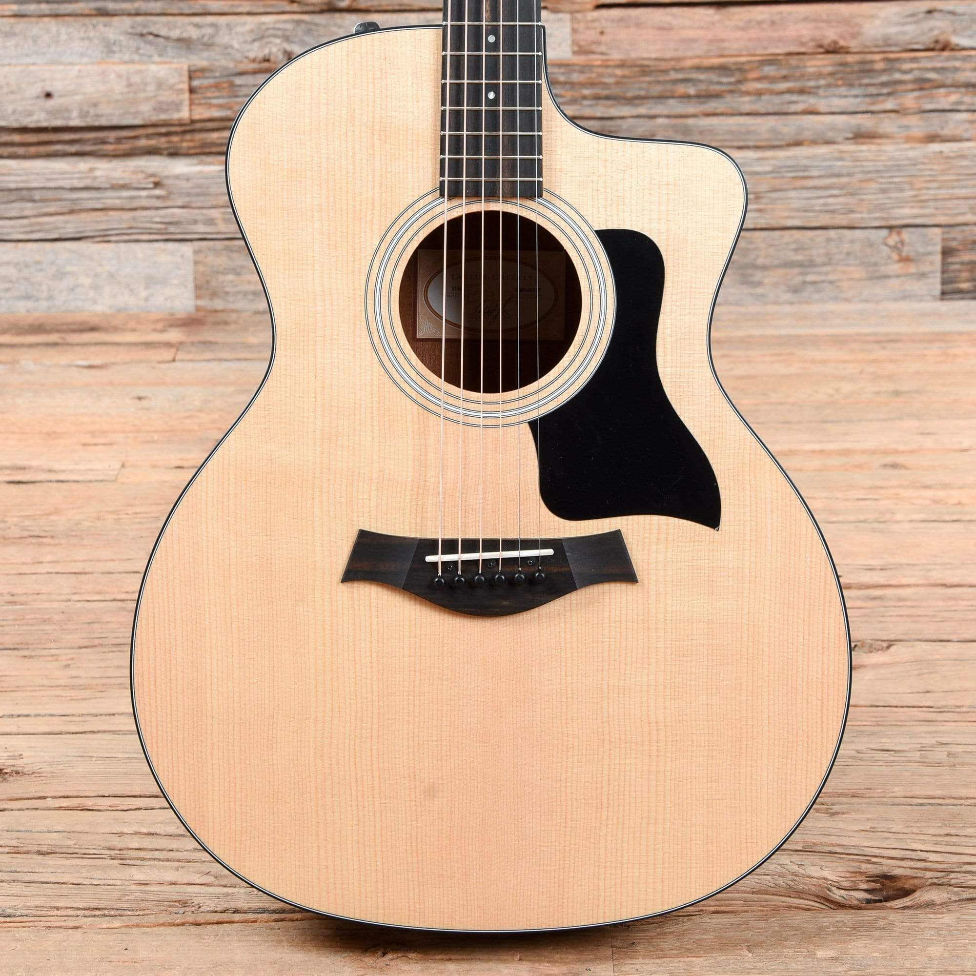 Taylor 114ce Sitka/Walnut Grand Auditorium ES2 Acoustic Guitars / OM and Auditorium