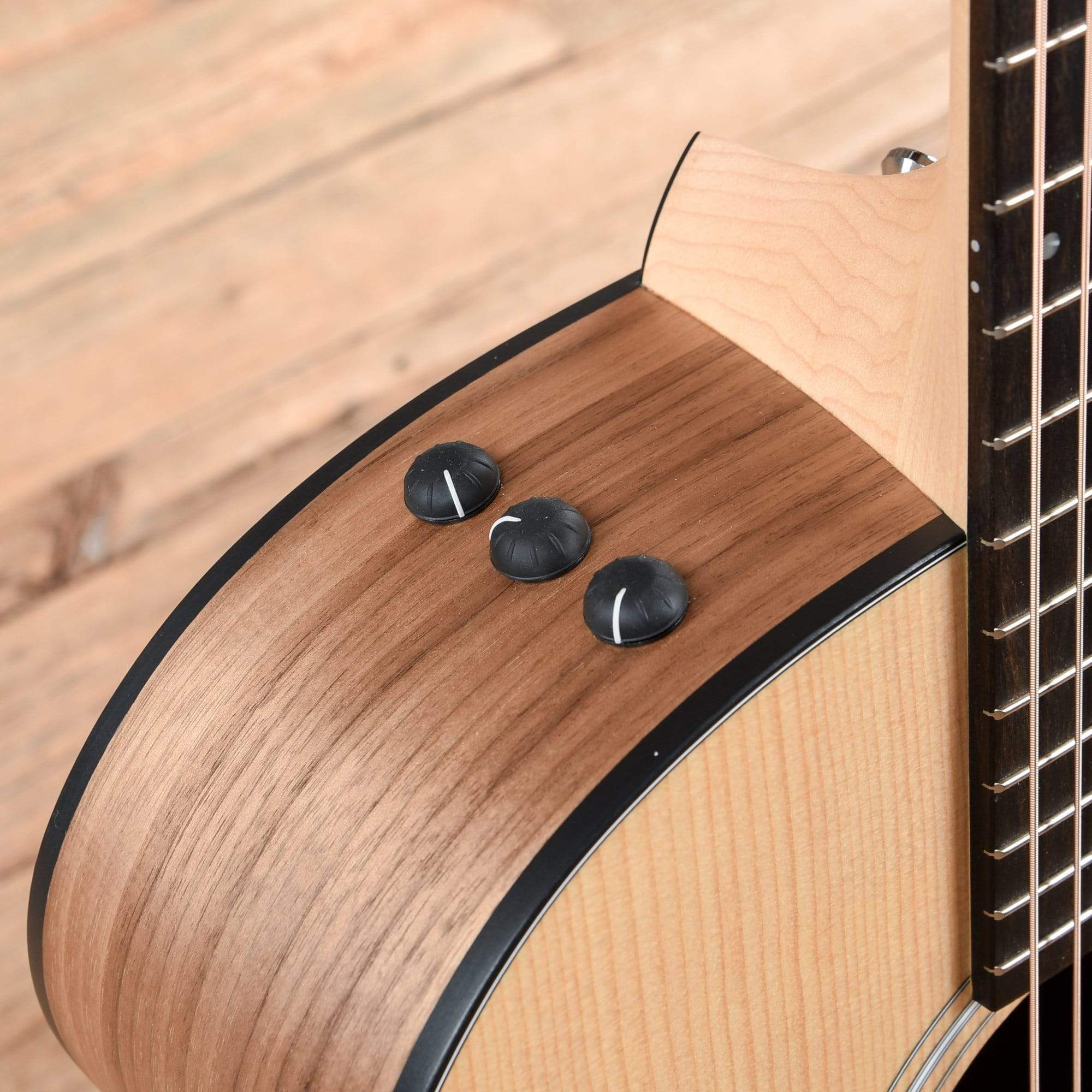 Taylor 114ce Sitka/Walnut Grand Auditorium ES2 Acoustic Guitars / OM and Auditorium