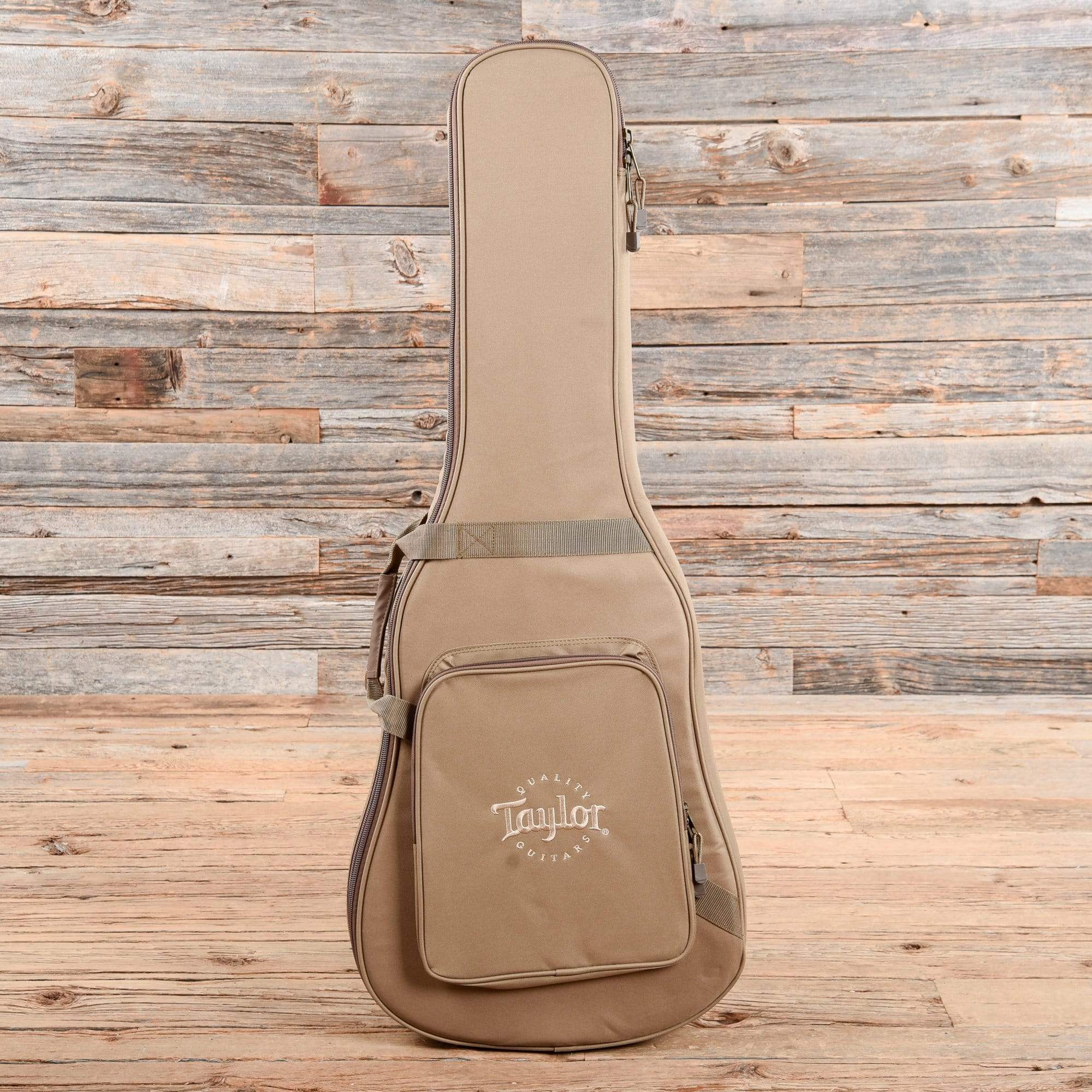 Taylor 114ce Sitka/Walnut Grand Auditorium ES2 Acoustic Guitars / OM and Auditorium