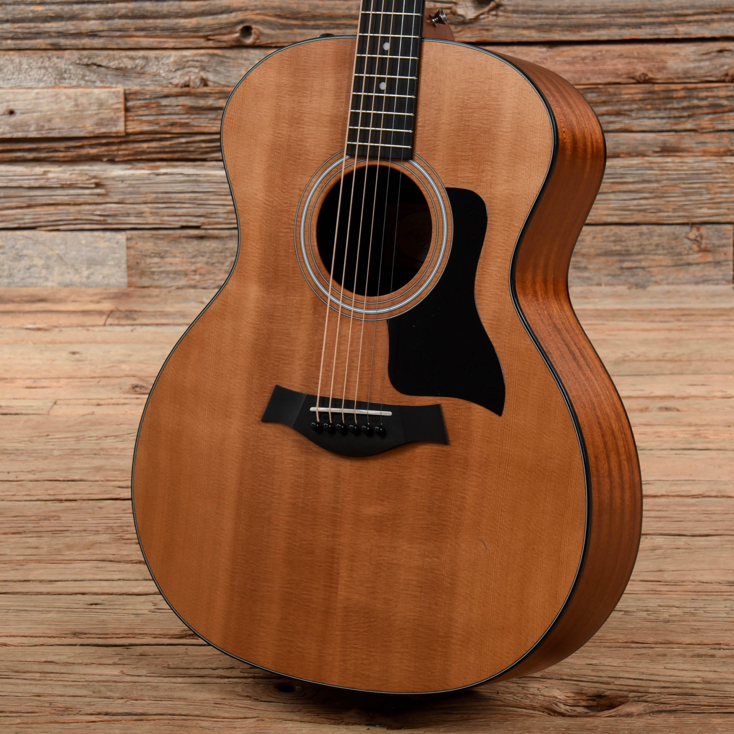 Taylor 114e Natural 2015 Acoustic Guitars / OM and Auditorium