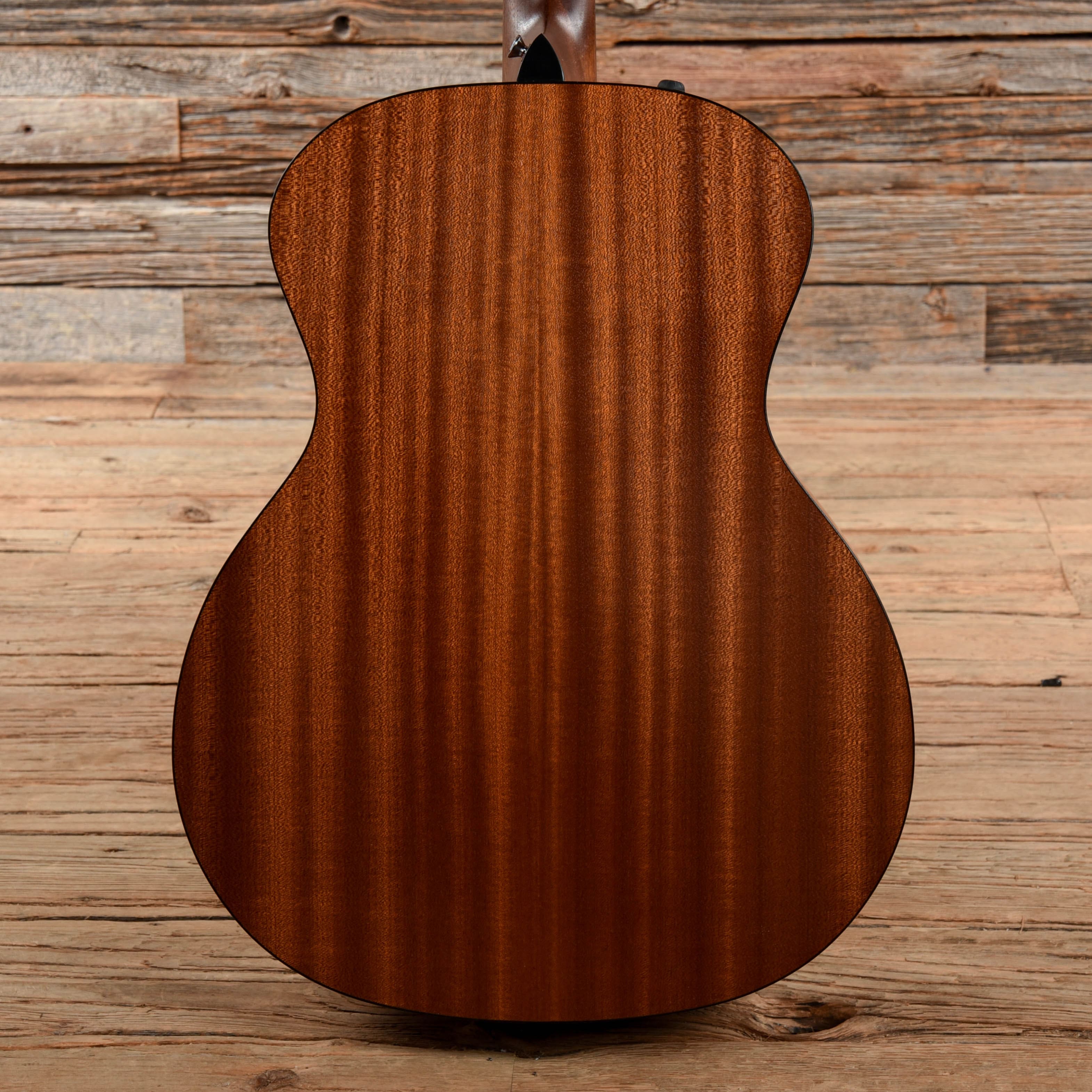 Taylor 114e Natural 2015 Acoustic Guitars / OM and Auditorium