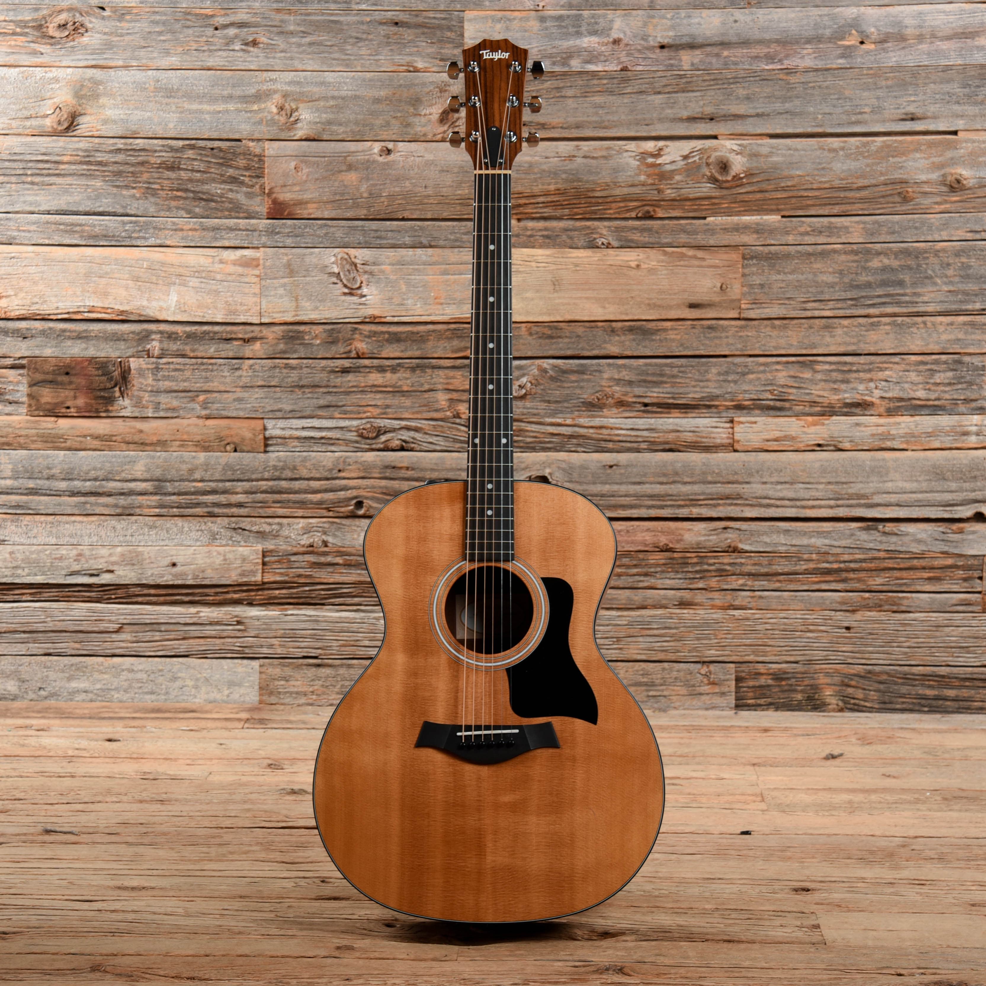 Taylor 114e Natural 2015 Acoustic Guitars / OM and Auditorium