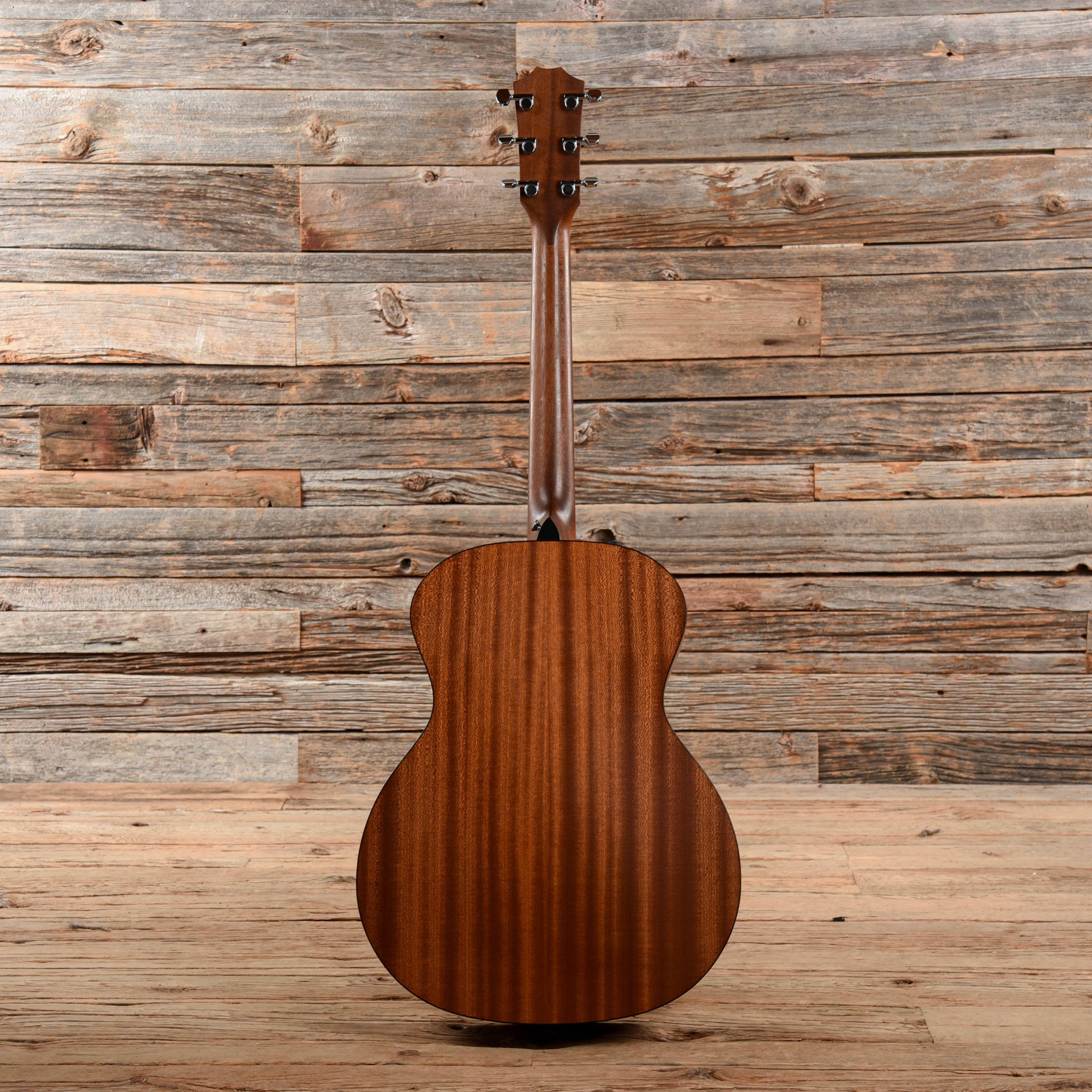 Taylor 114e Natural 2015 Acoustic Guitars / OM and Auditorium
