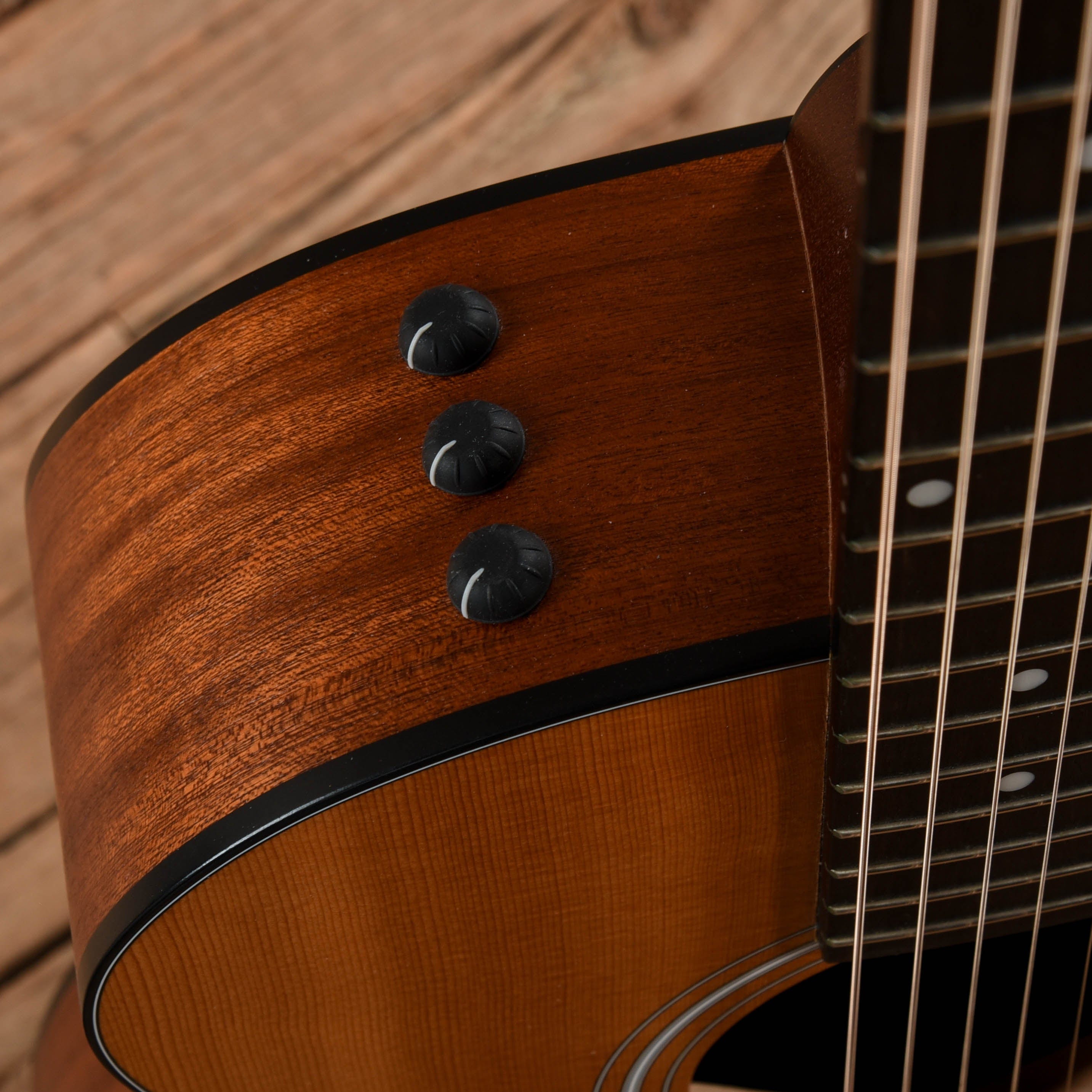 Taylor 114e Natural 2015 Acoustic Guitars / OM and Auditorium