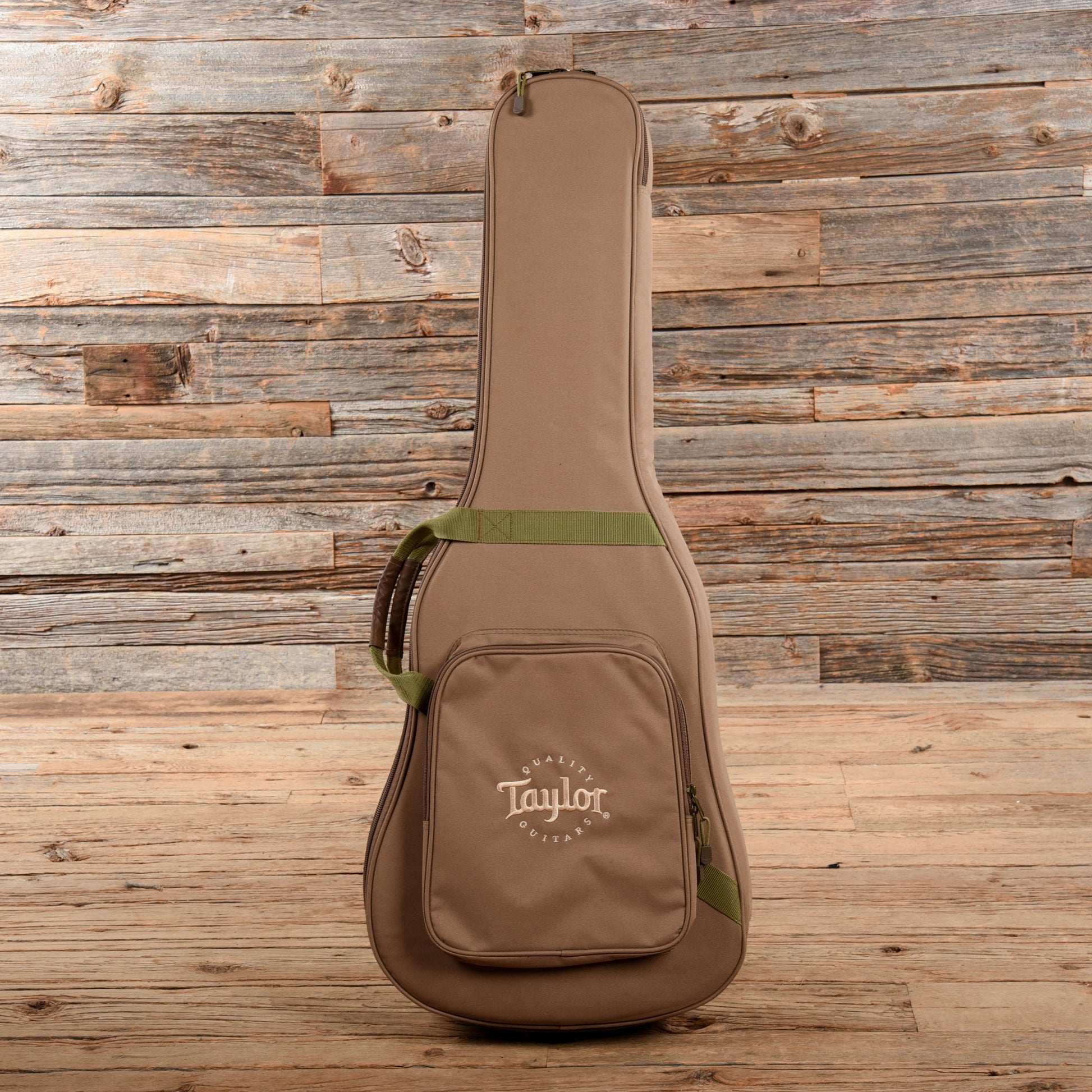 Taylor 114e Natural 2015 Acoustic Guitars / OM and Auditorium