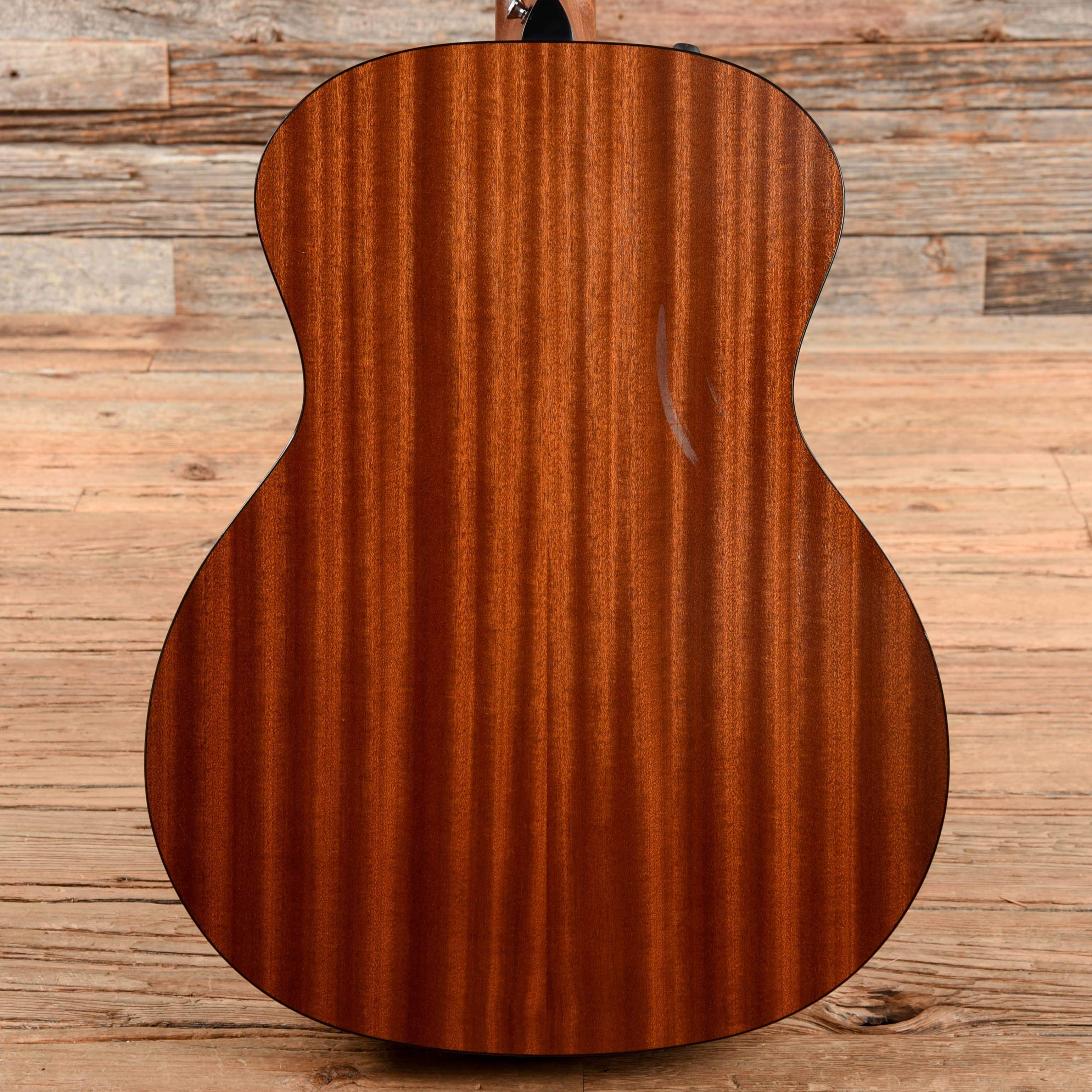 Taylor 114e Sitka/Walnut Grand Auditorium ES2 Natural 2016 Acoustic Guitars / OM and Auditorium