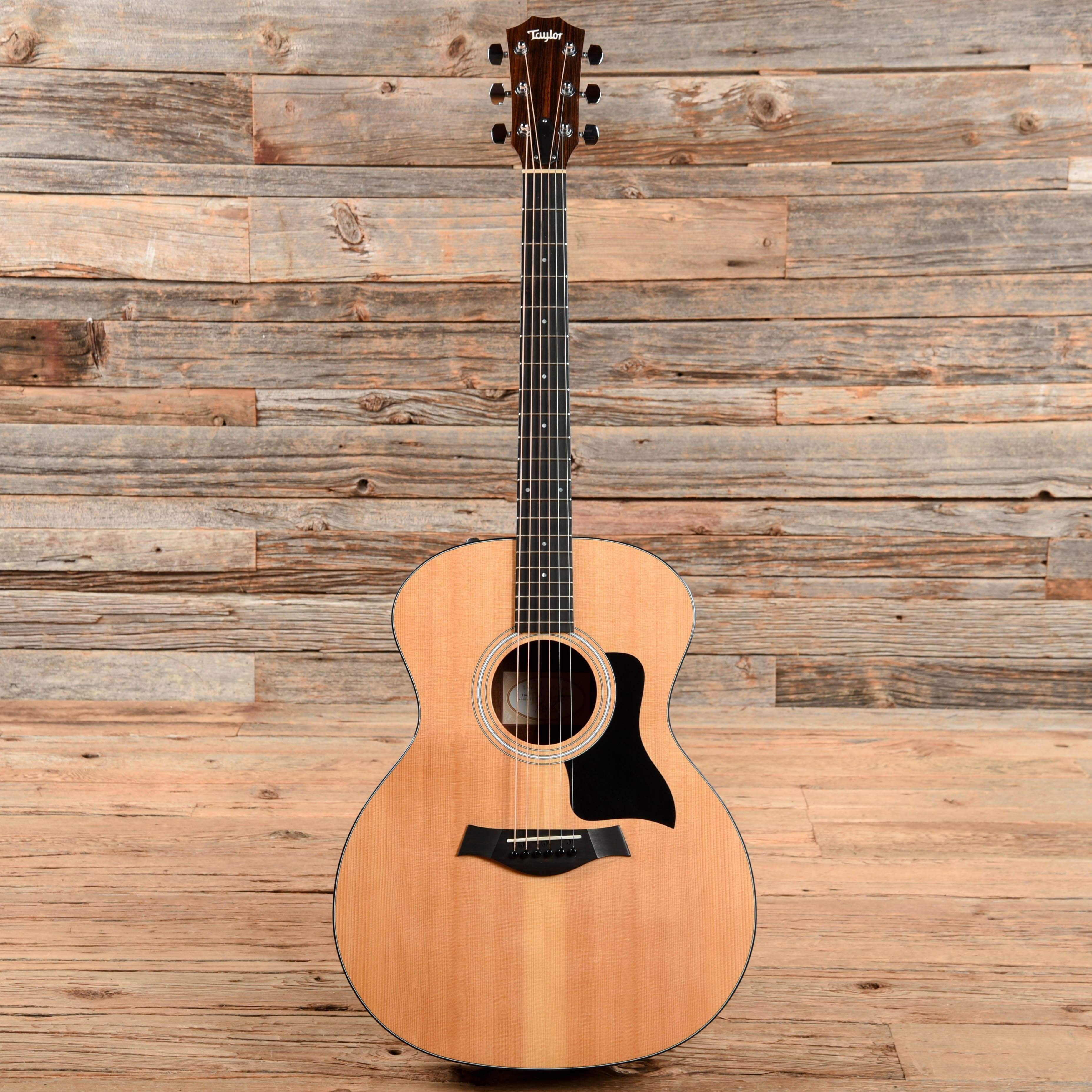 Taylor 114e Sitka/Walnut Grand Auditorium ES2 Natural 2016 Acoustic Guitars / OM and Auditorium