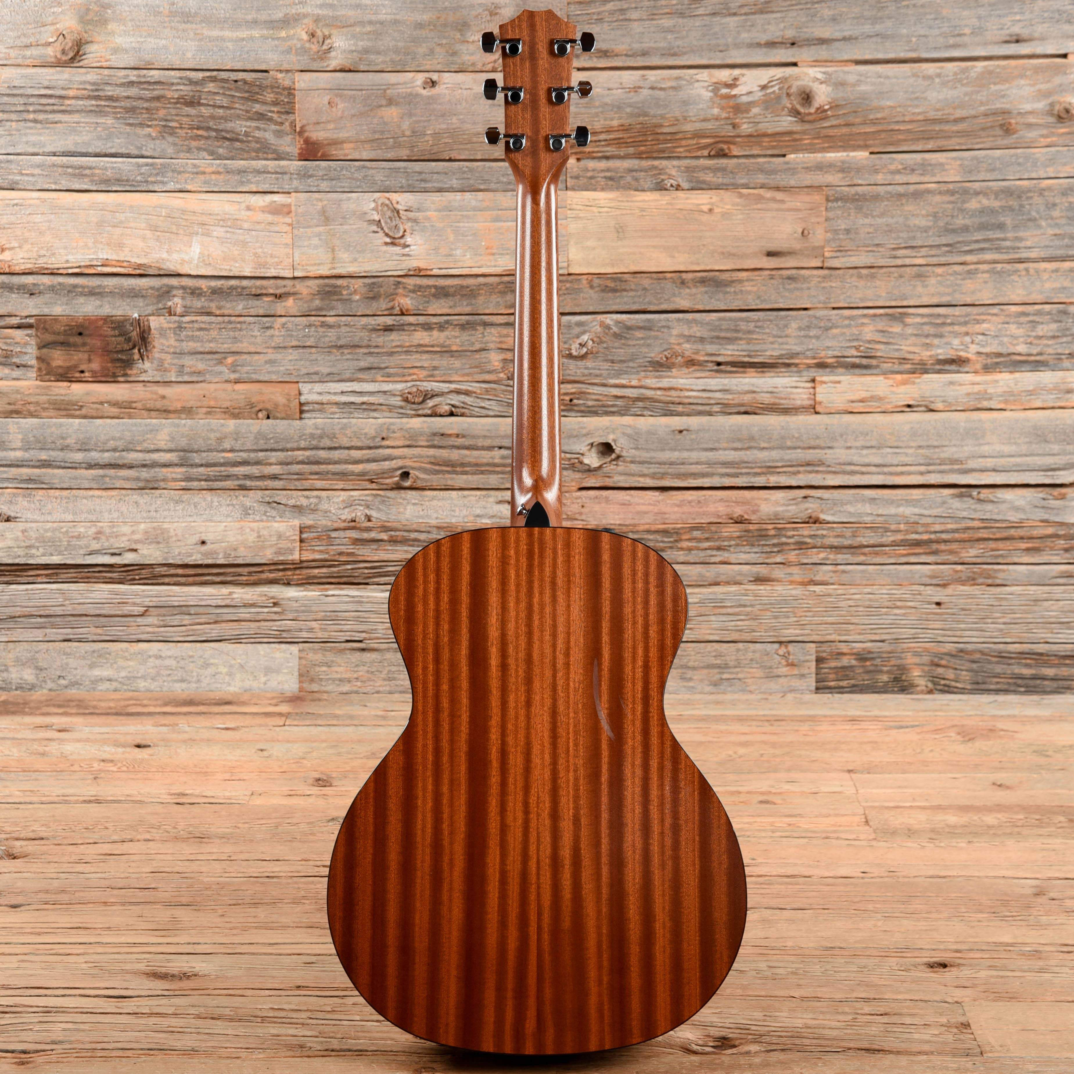 Taylor 114e Sitka/Walnut Grand Auditorium ES2 Natural 2016 Acoustic Guitars / OM and Auditorium