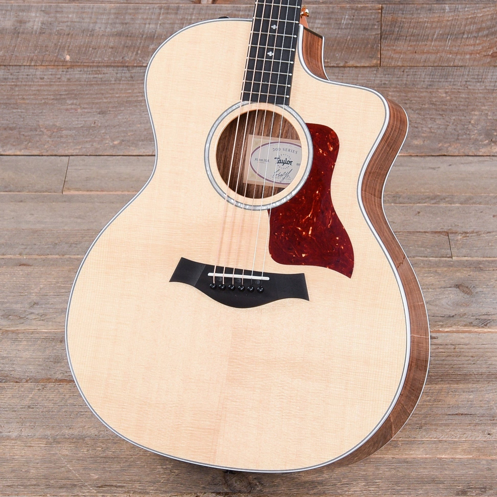 Taylor 214ce Deluxe Sitka/Rosewood Natural ES2 w/Hardshell Case Acoustic Guitars / OM and Auditorium